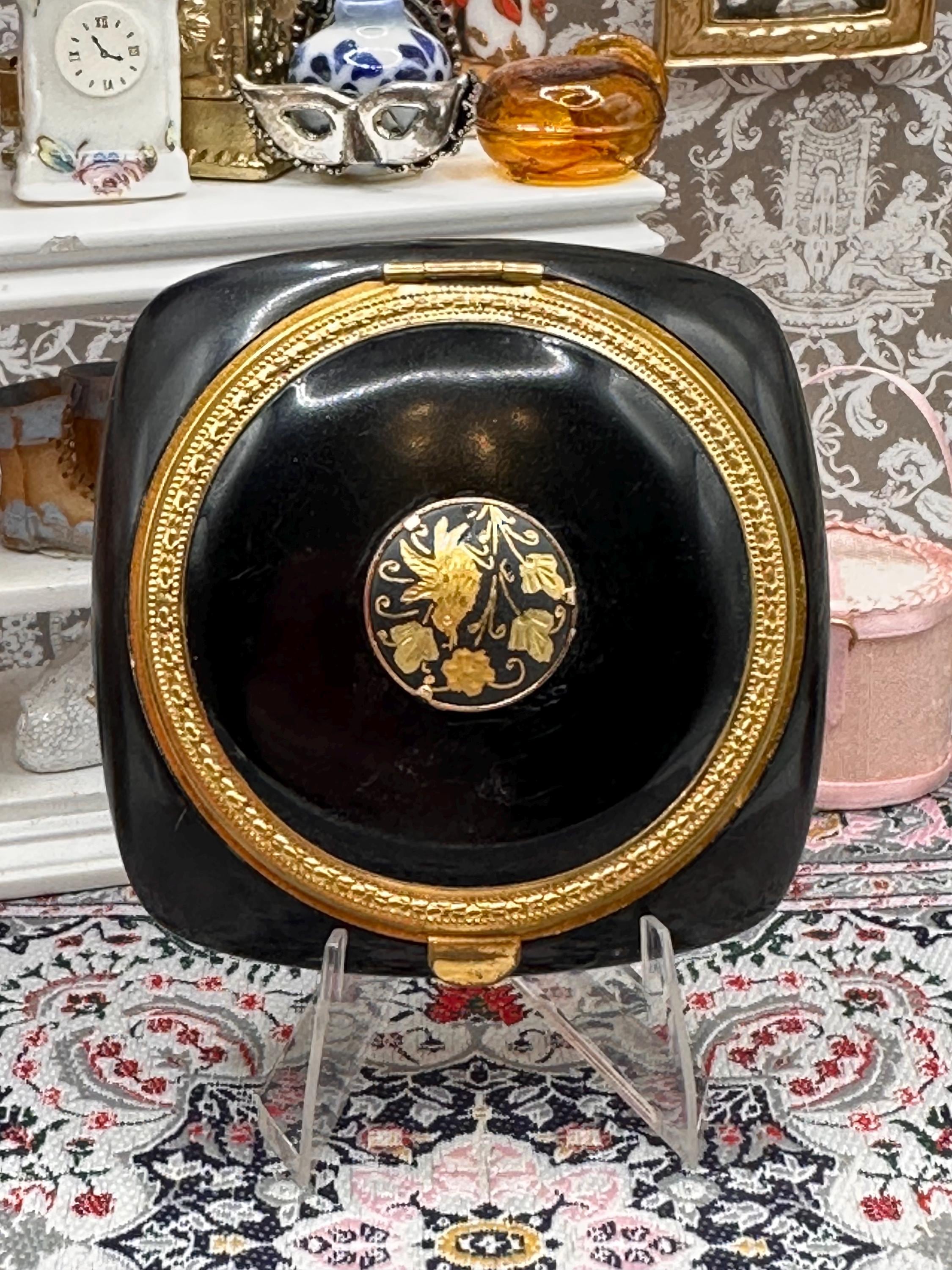 Vintage Black Moulded Plastic (Bakelite) Powder Compact with Gold Floral Button 6.5cm