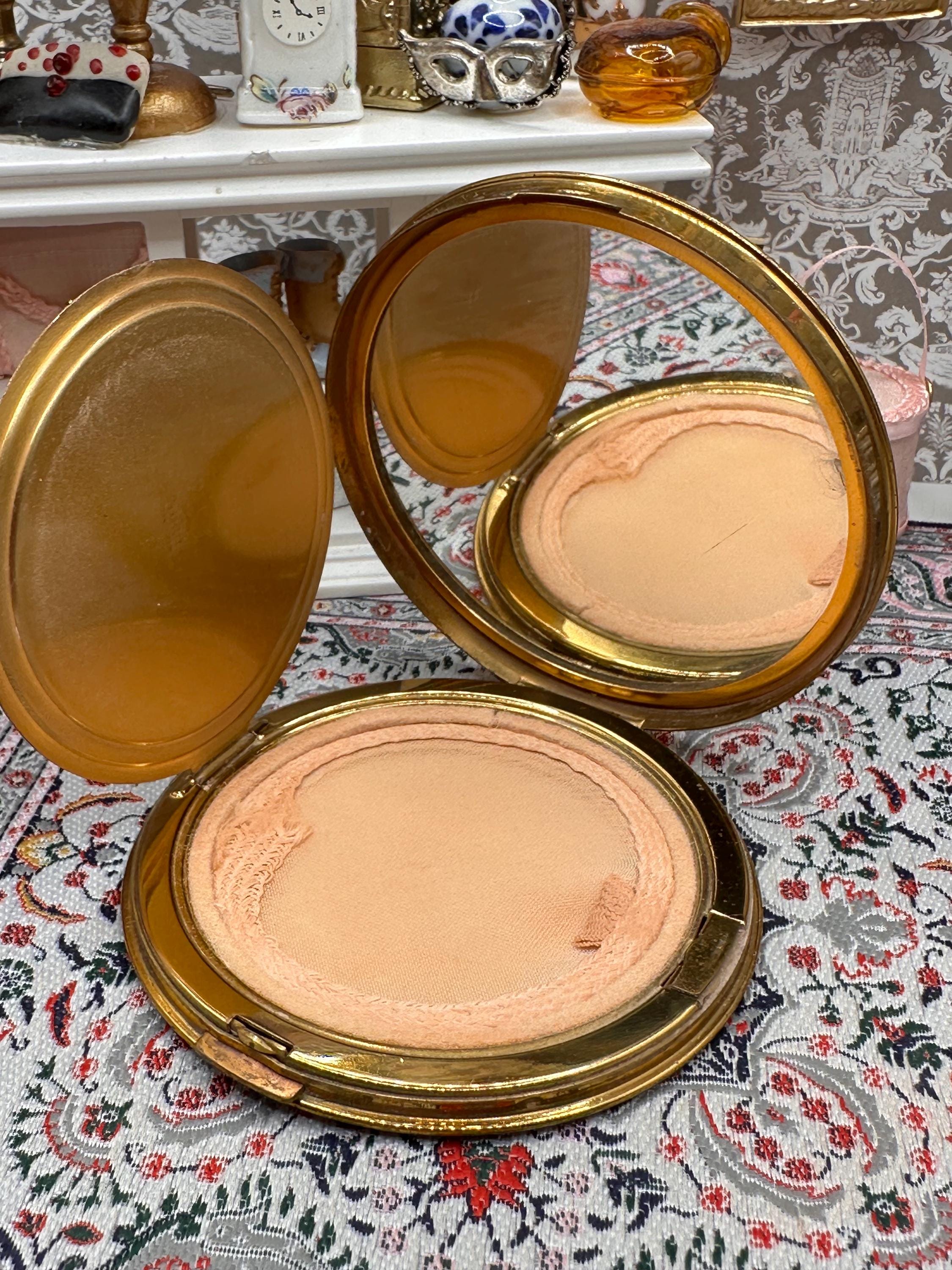 Vintage Vogue Vanities “Persian Legend” Powder Compact c.1940s Gilt Brass Dragon Scene