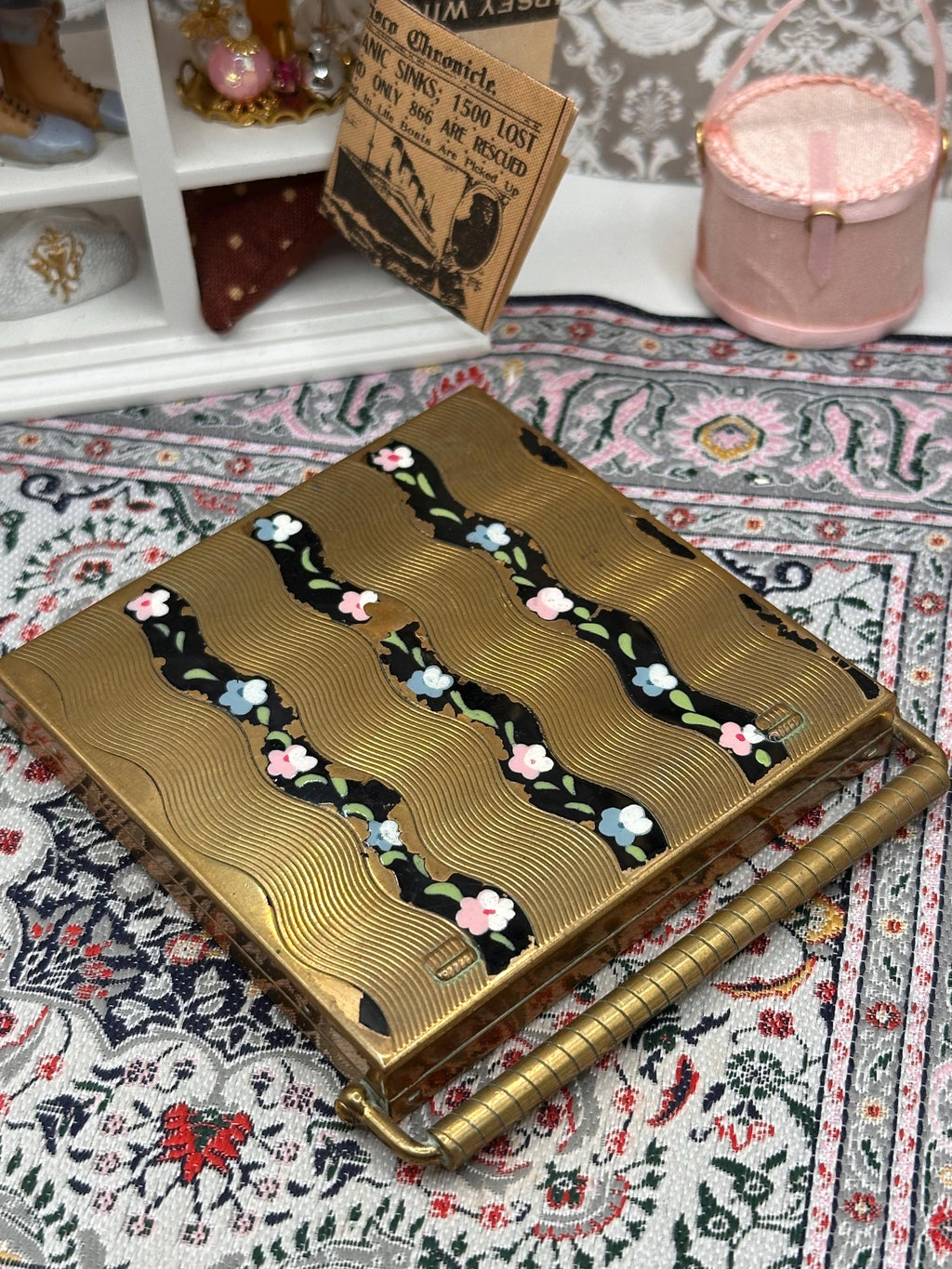 Vintage Volupté USA Powder Compact: 1950s Floral Enamel Gold Tone Vanity Case