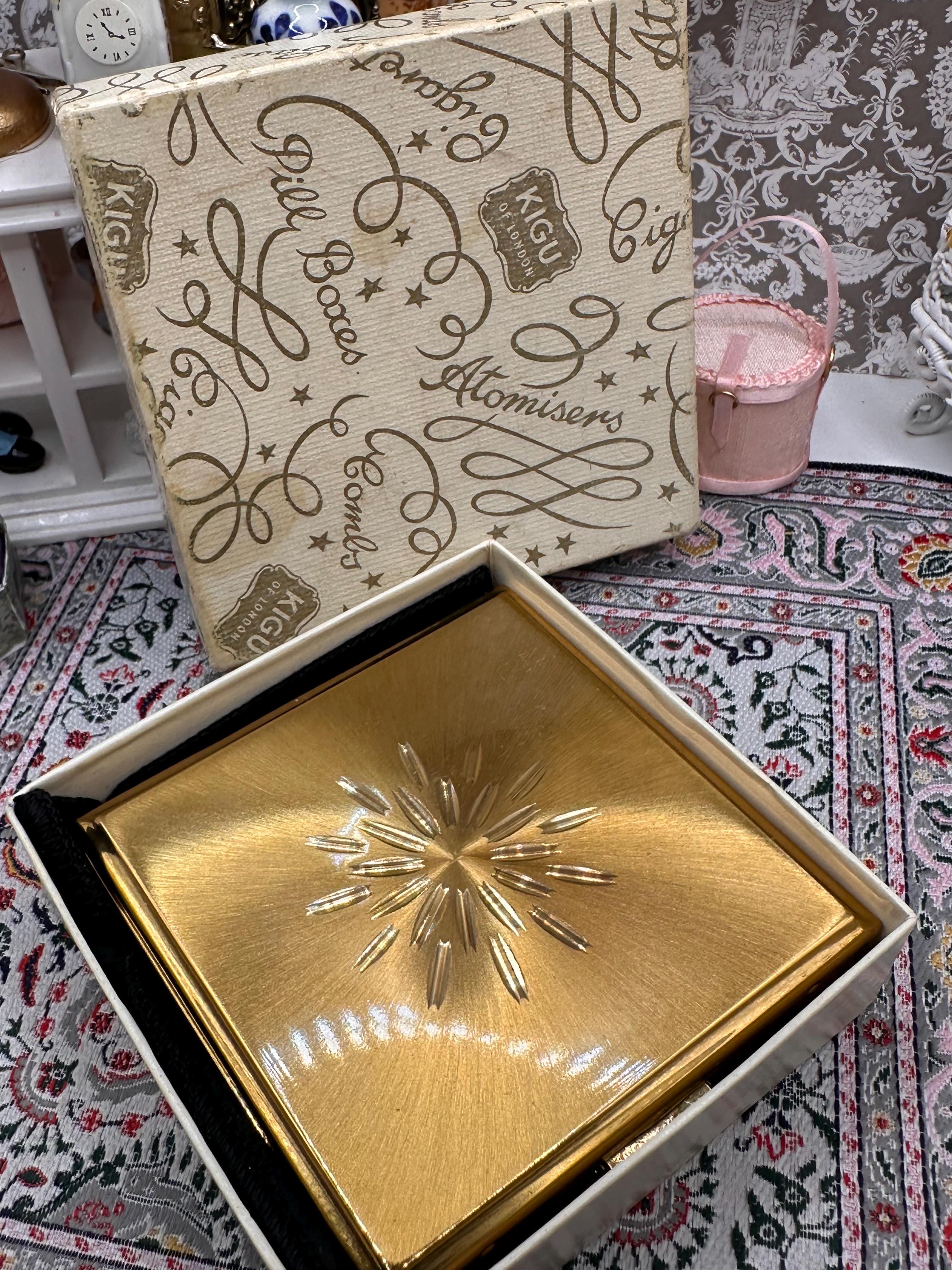 Vintage Kigu Powder Compact: 1950s Gold Tone Starburst Mid Century Vanity Case