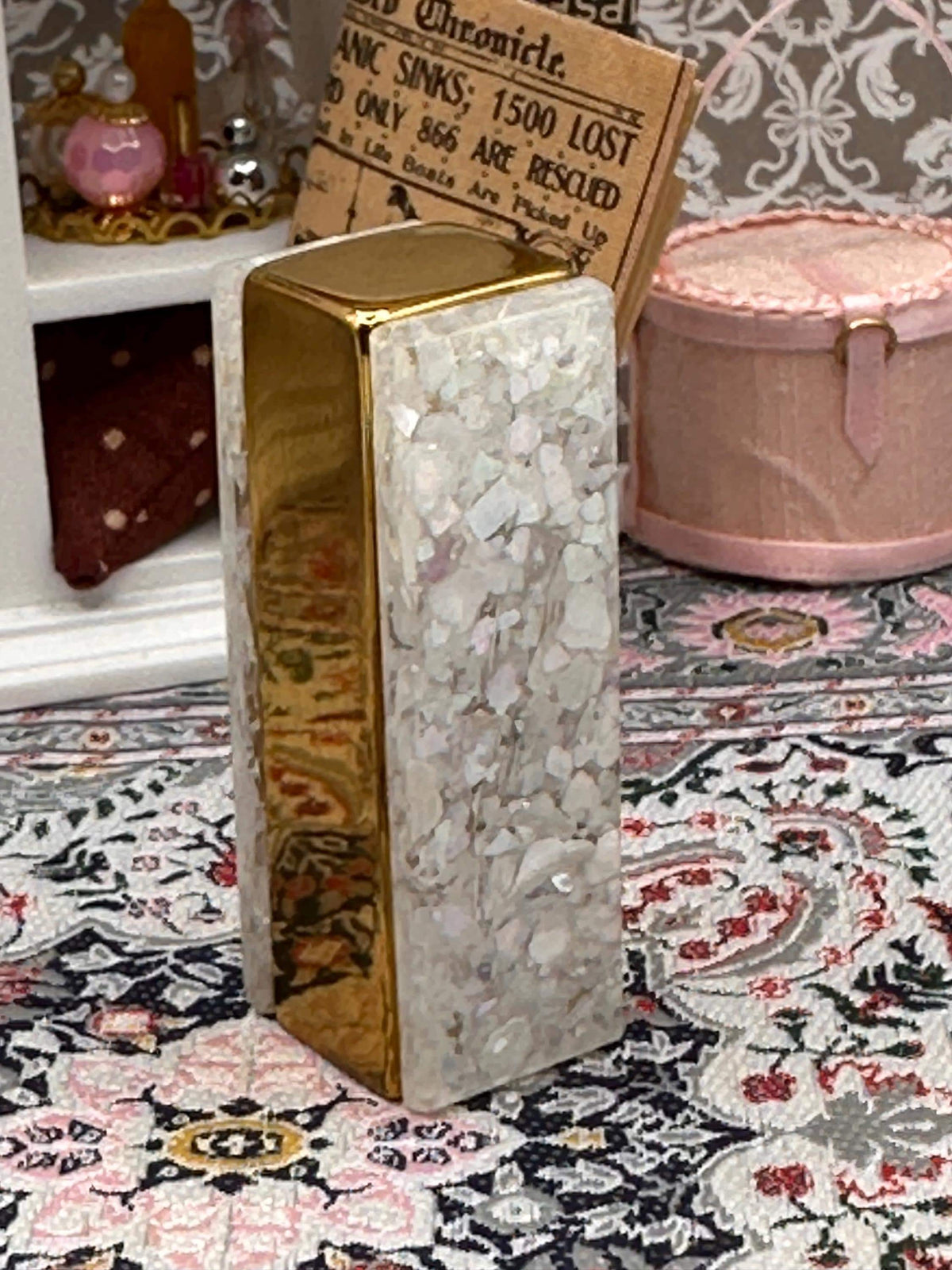 Vintage Mother of Pearl Lucite Lipstick Holder, 1950s Vanity Case, Mid Century Dispenser