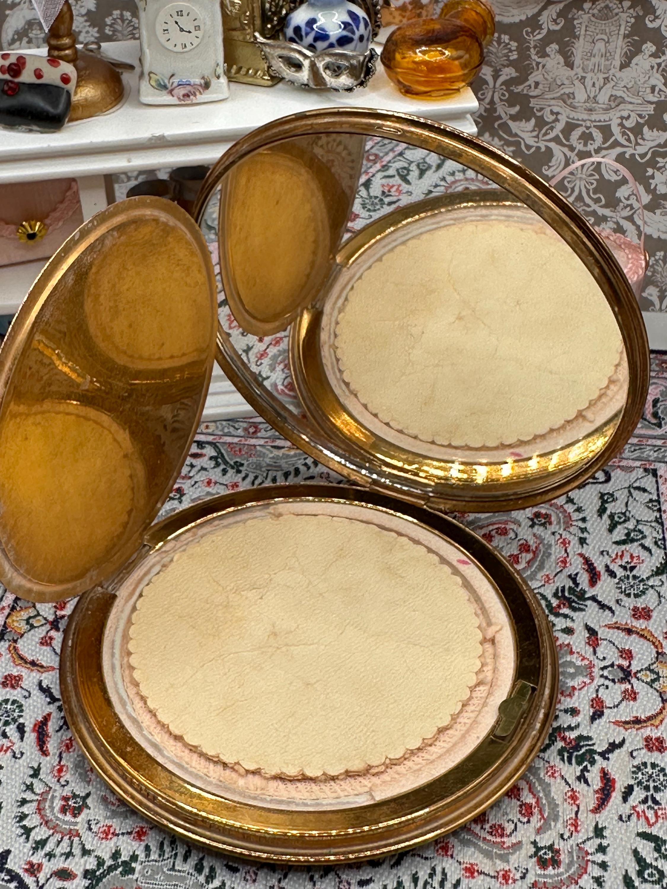 Vintage Royal Navy Powder Compact – Zenette England – 9cm – Military Sweetheart Compact
