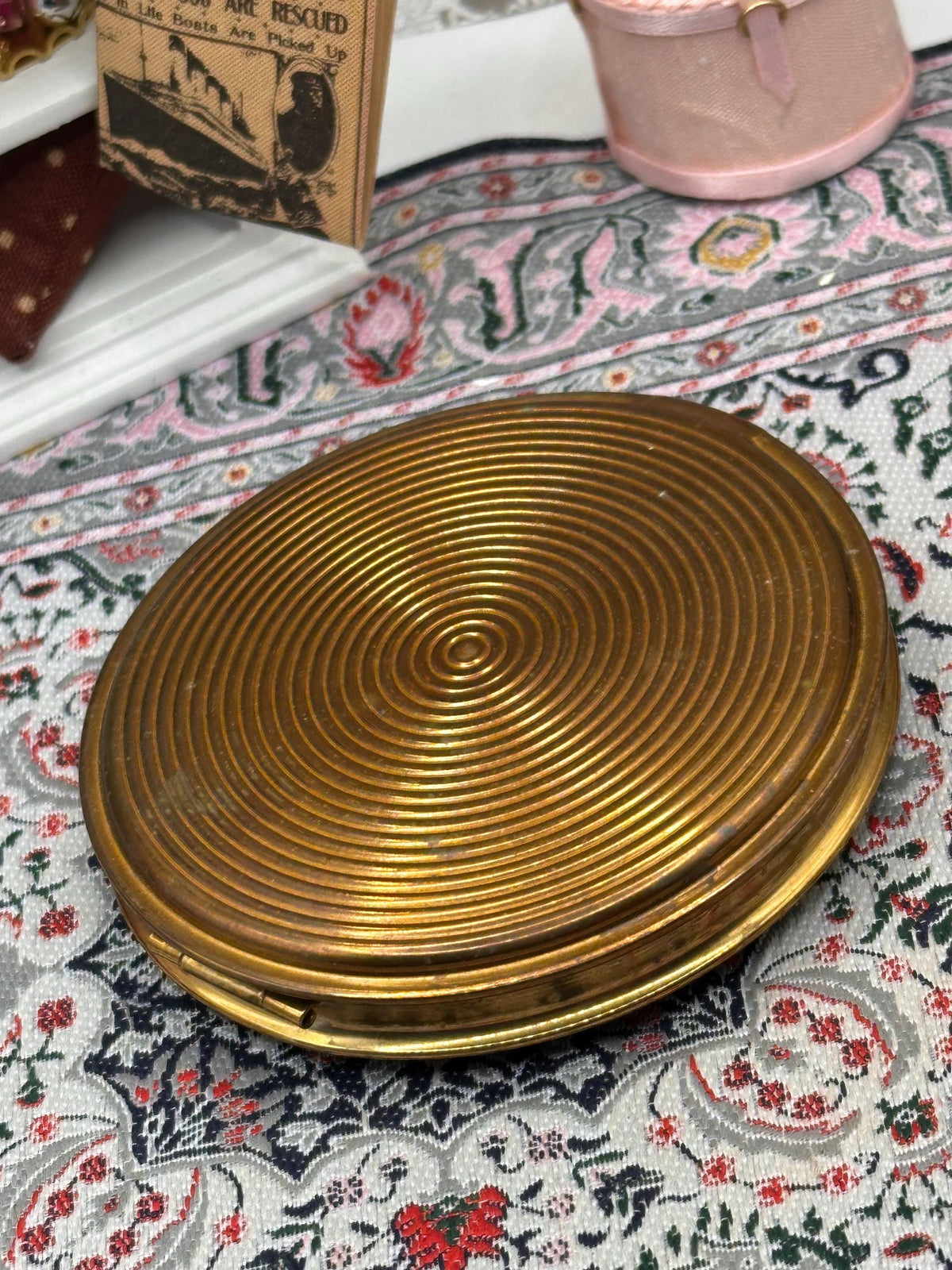 Vintage Mascot Navy Floral Enamel Powder Compact, Mid-Century Vanity Item