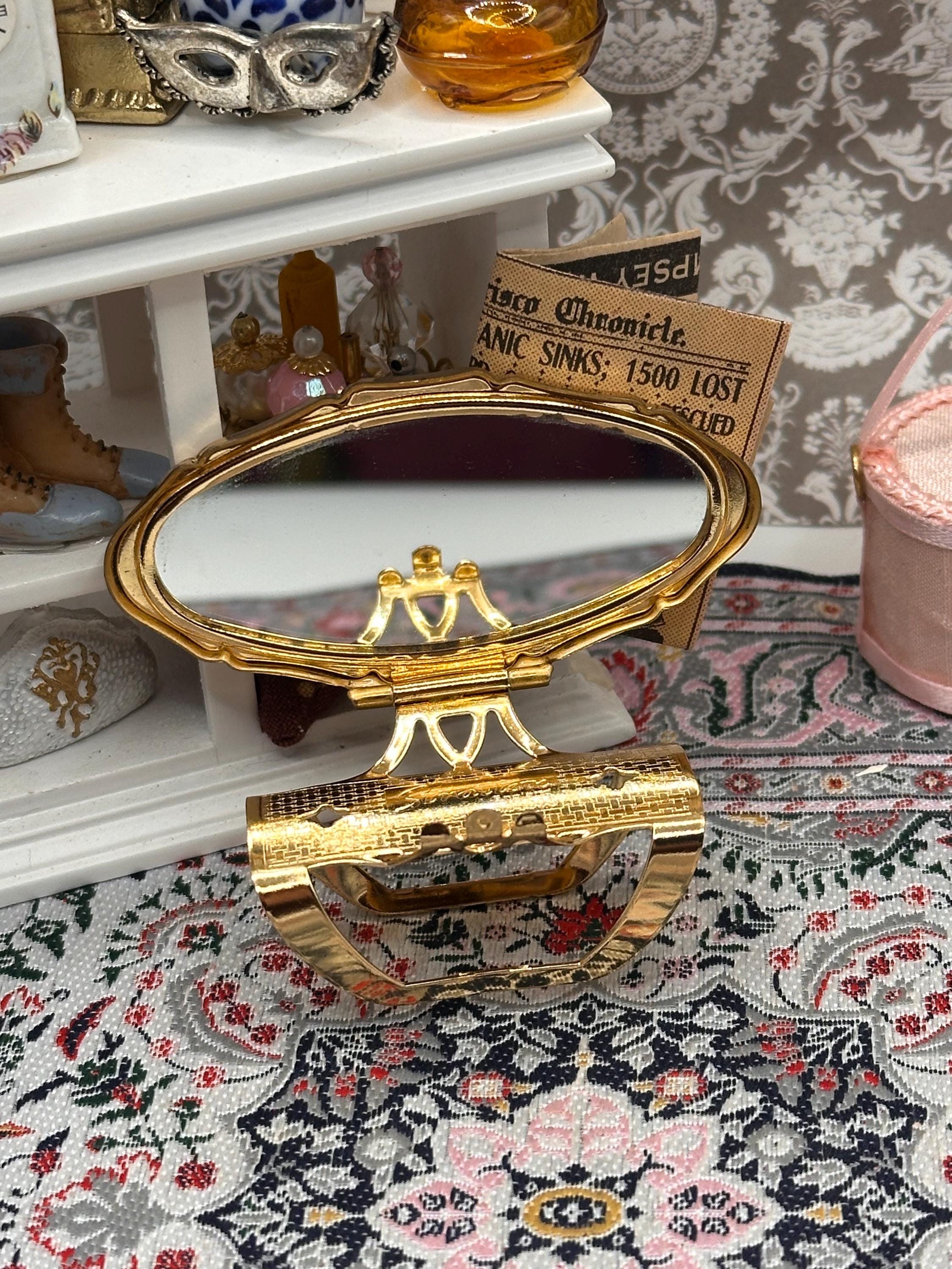 Vintage Stratton Lipview Compact Gold Tone Engine Turned, Mid Century Convertible Compact with mirror