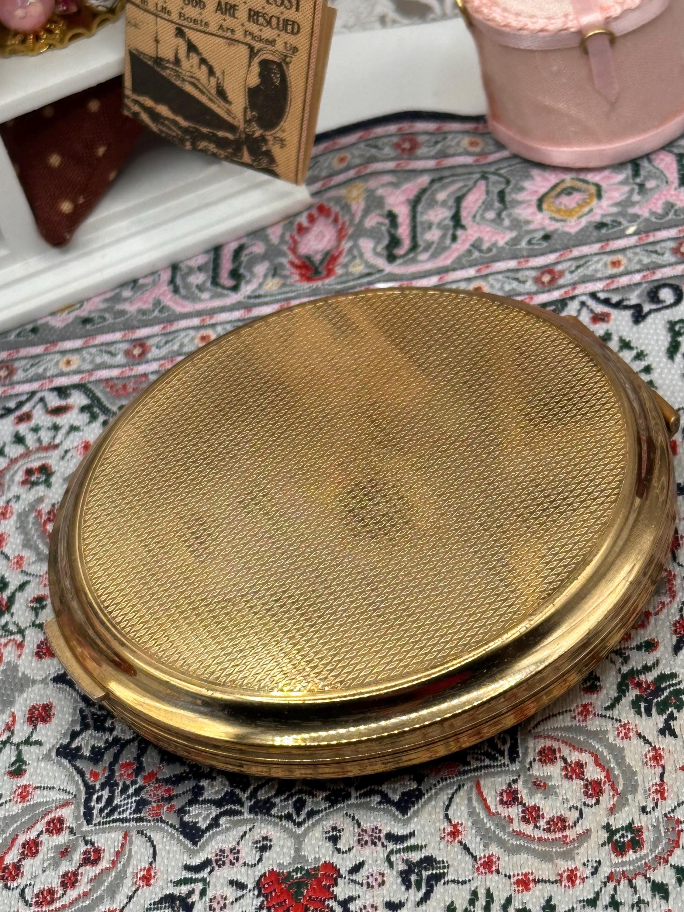 Vintage Stratton Engine Turned Powder Compact – Gold Tone Monogram (A.H.) Made England
