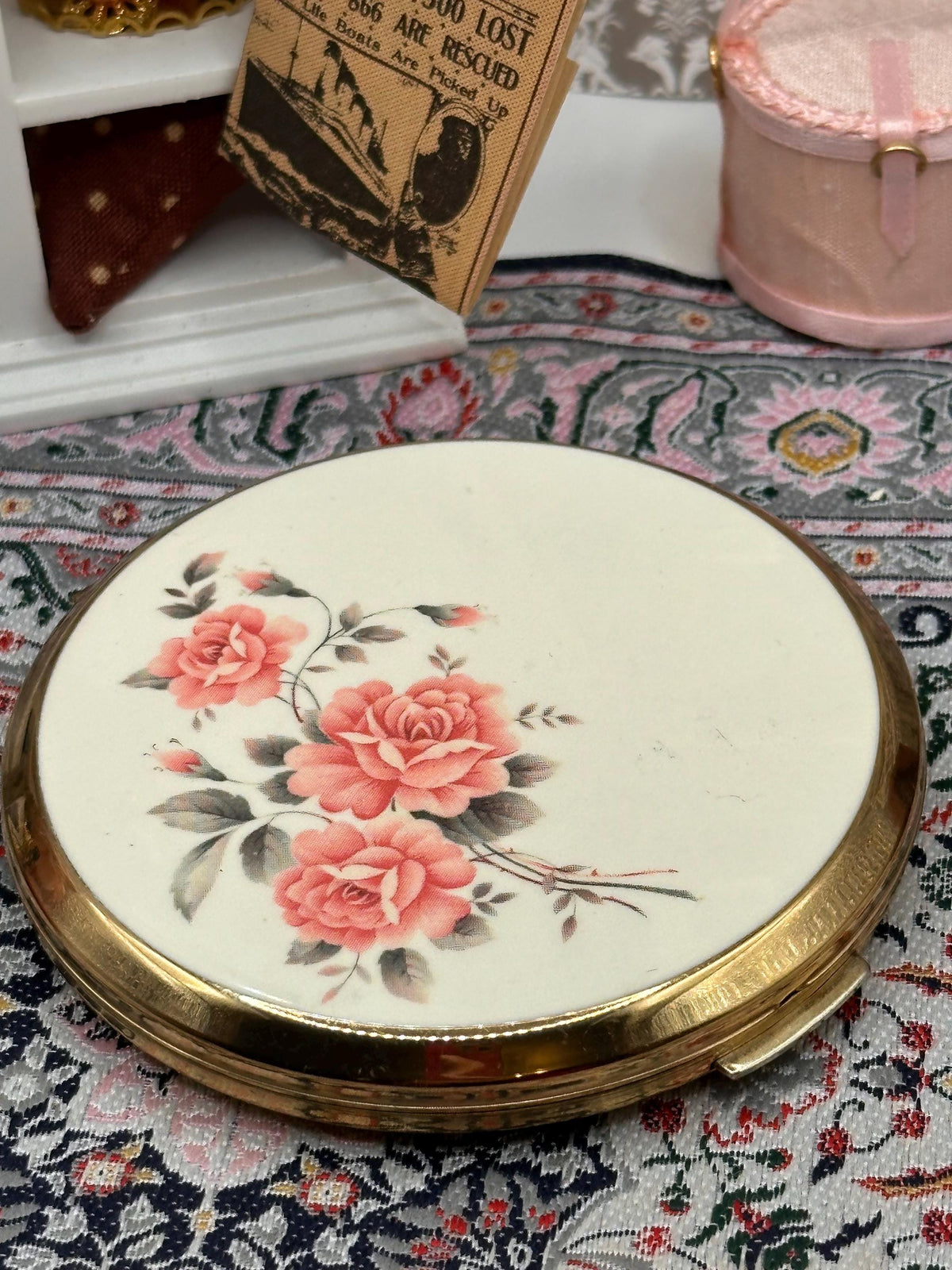 Vintage Stratton Powder Compact, Pink Rose Floral Design, Gold Tone, Mirror & Puff, 7.5cm