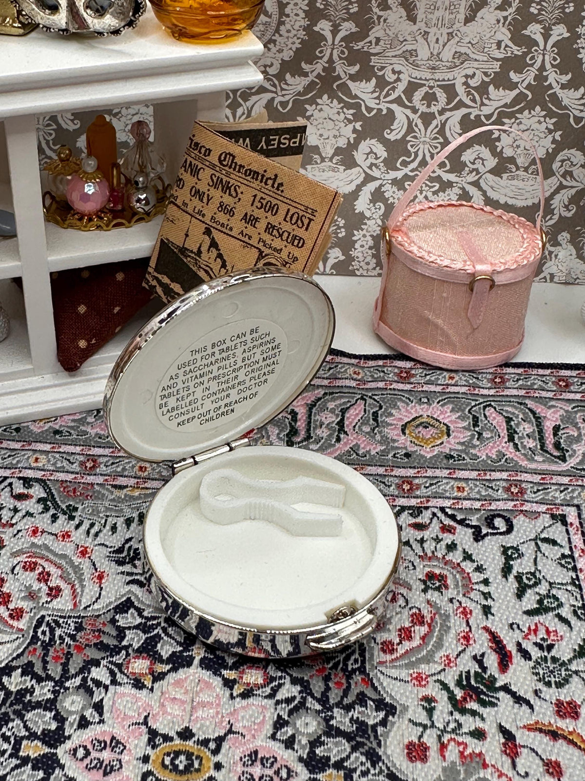 Vintage Stratton Silver Tone Pill Box, Boxed, Engine Turned Lid, 4.5cm