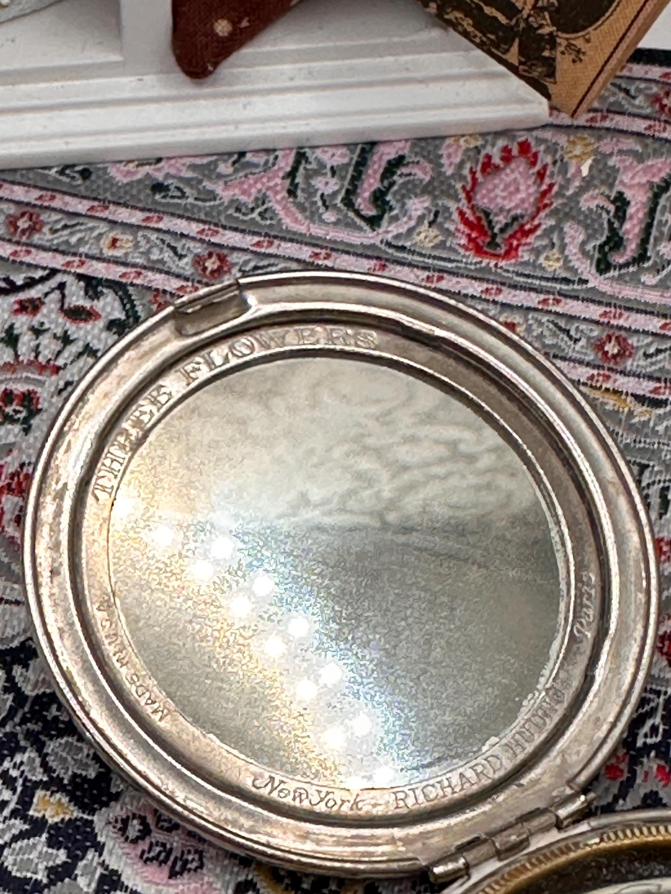 Vintage Three Flowers Richard Hudnut Art Deco Powder Compact, Engine Turned Silver Tone, 6cm