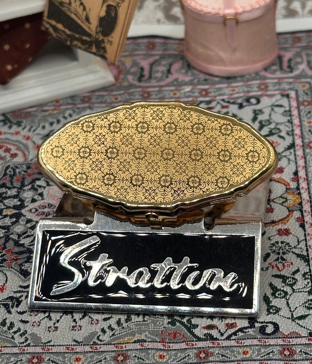 Vintage Stratton Lipview Compact Gold Tone Engine Turned, Mid Century Convertible Compact with mirror