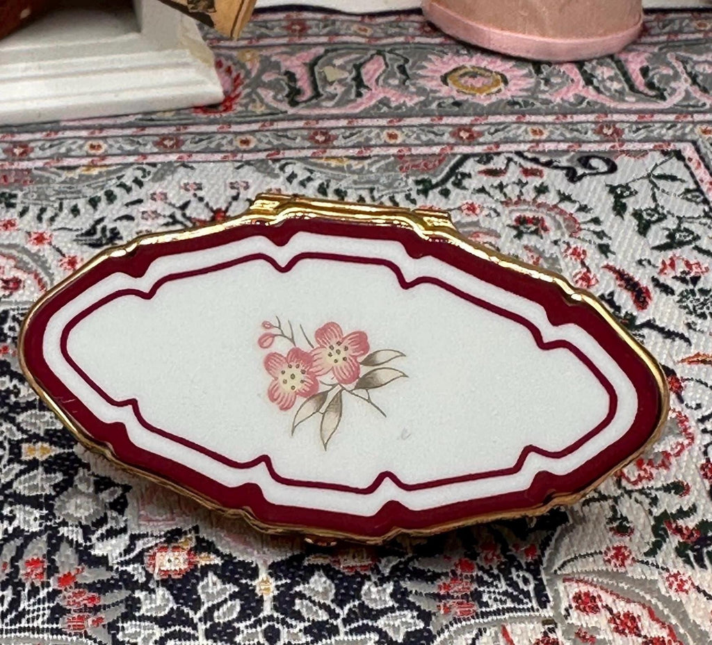 Vintage Stratton Lip View Compact 6cm – Burgundy & White Enamel – Original Box – c.1950s