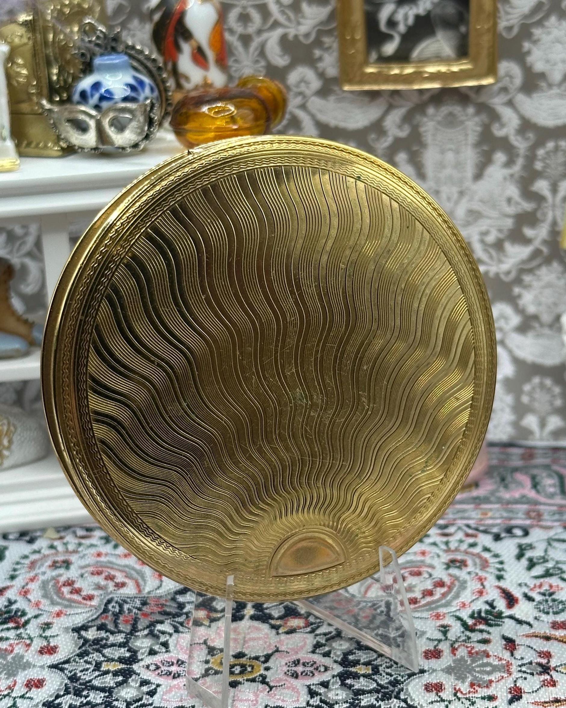 Vintage Gold Tone Guilloché Art Deco Style Powder Compact - Elegant Collectible Beauty Accessory