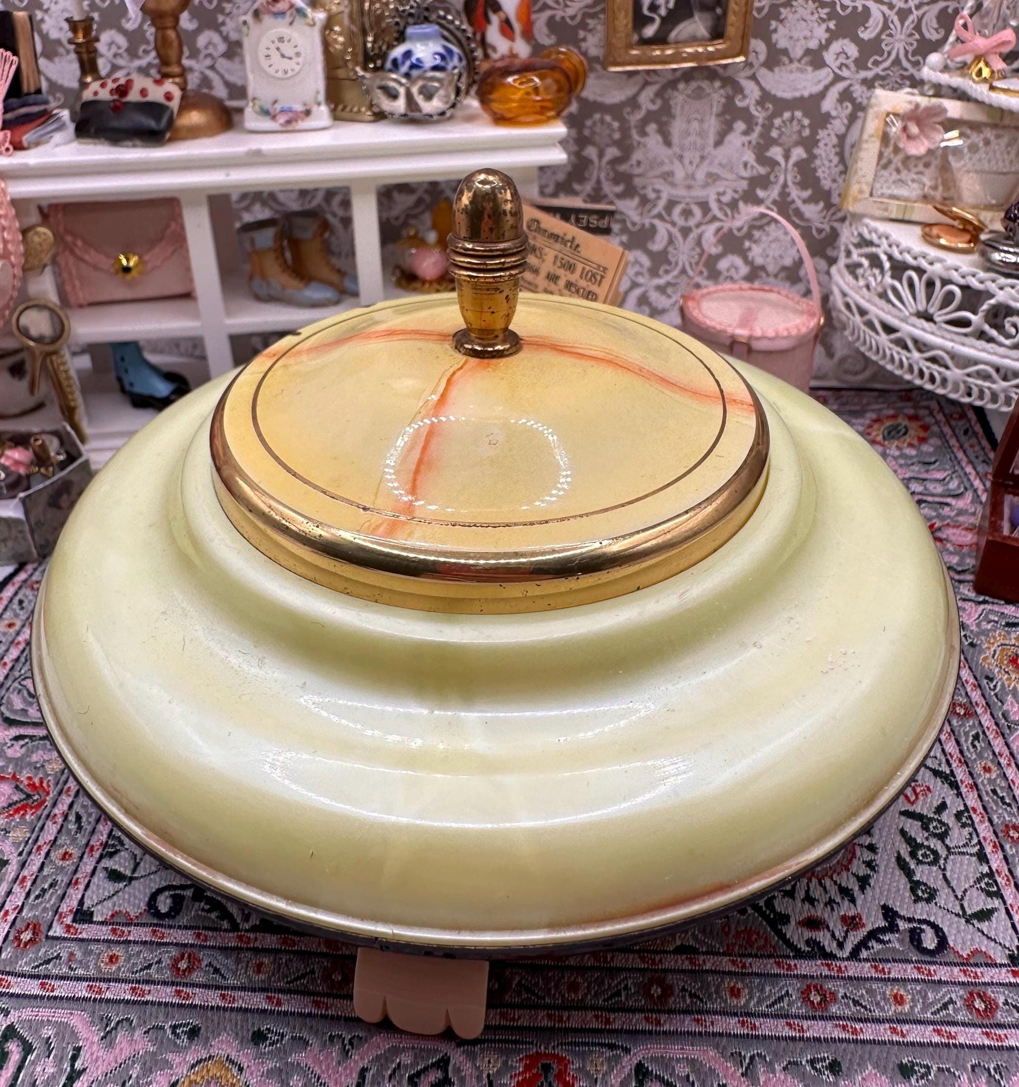 Vintage Yellow Bakelite Musical Powder Pot Bowl – 1950s Vanity Decor