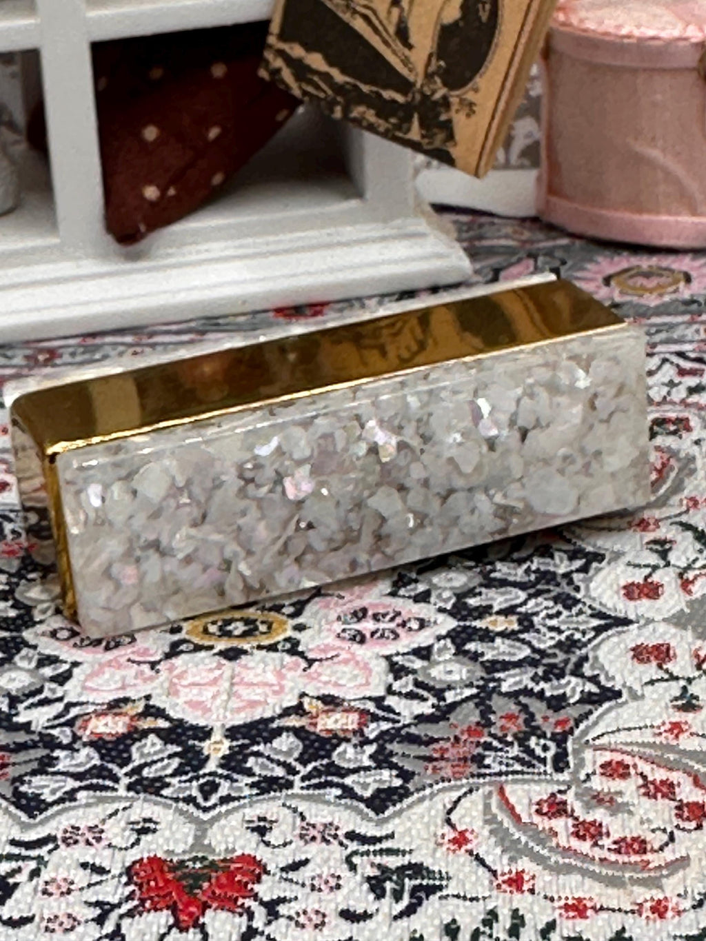 Vintage Mother of Pearl Lucite Lipstick Holder, 1950s Vanity Case, Mid Century Dispenser