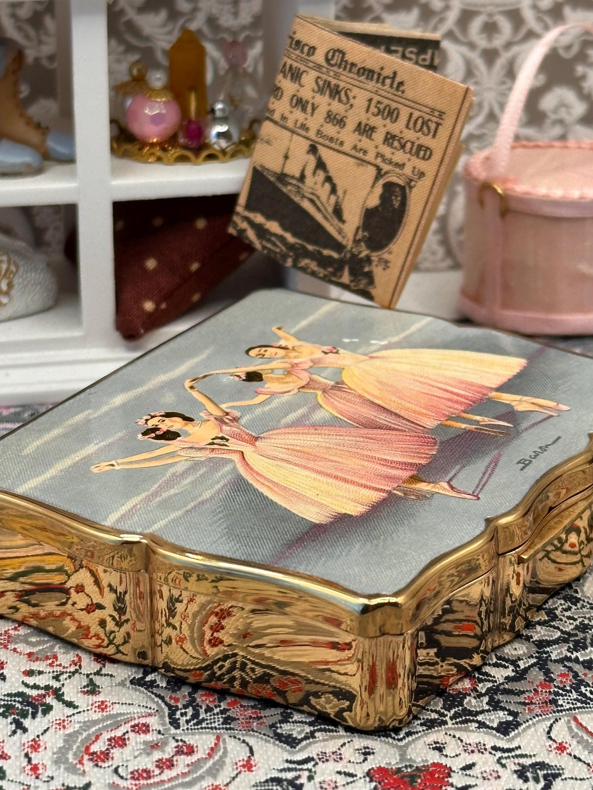 Vintage Stratton Baron Musical Powder Compact Ballerinas, Reuge Brahms Waltz, 1950s