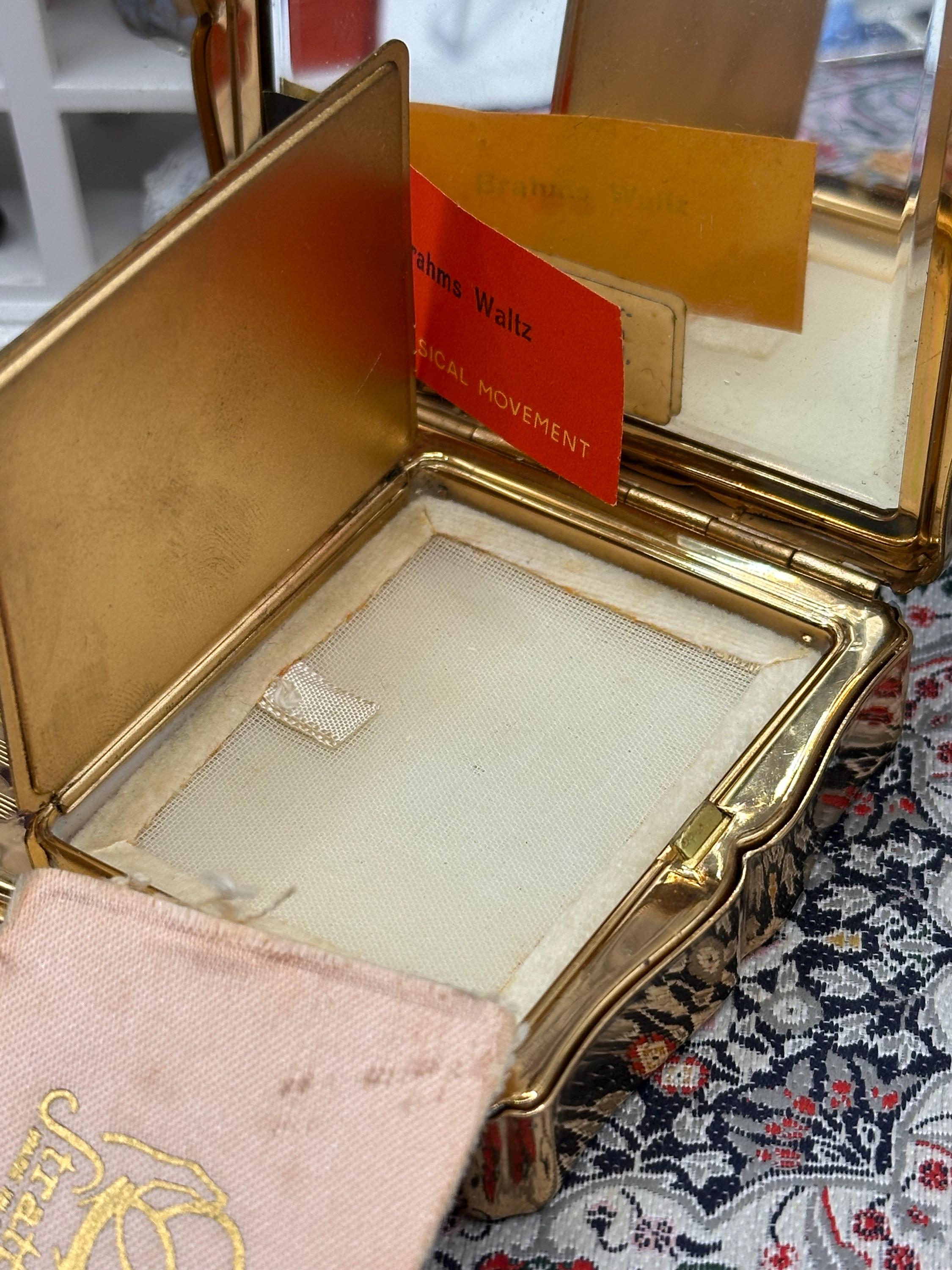 Vintage Stratton Baron Musical Powder Compact Ballerinas, Reuge Brahms Waltz, 1950s