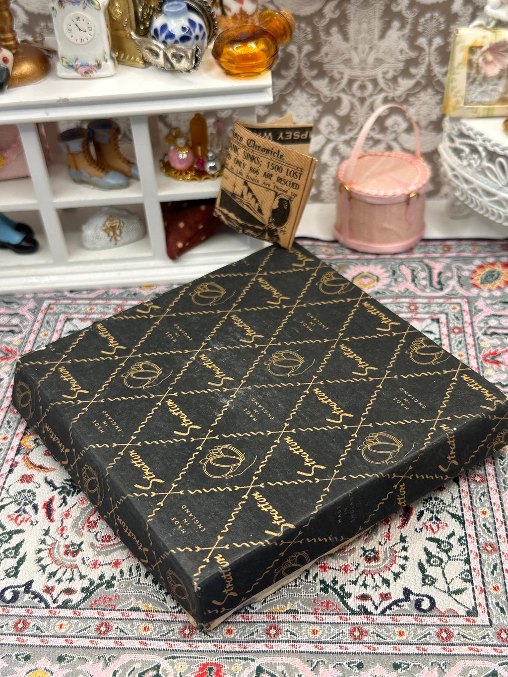 Vintage Stratton Powder Compact: Mother of Pearl Mosaic Vanity Compact (1950s)