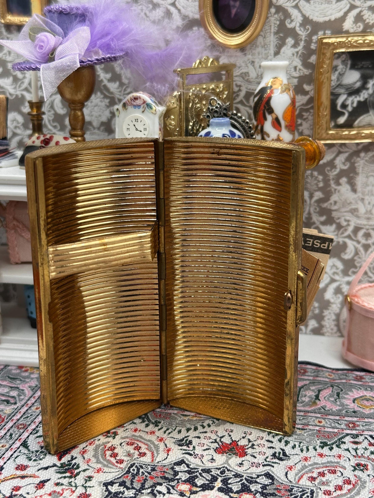 Vintage Scottie Dog Cigarette Case 1950s Gold Tone Novelty Case – Twin Terrier Design – Mid Century Vanity Tobacciana