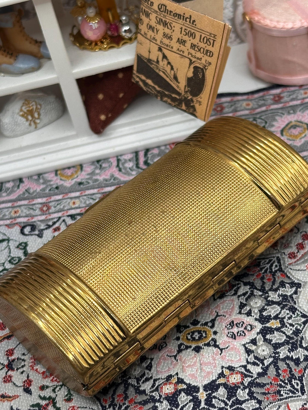 Vintage Scottie Dog Cigarette Case 1950s Gold Tone Novelty Case – Twin Terrier Design – Mid Century Vanity Tobacciana