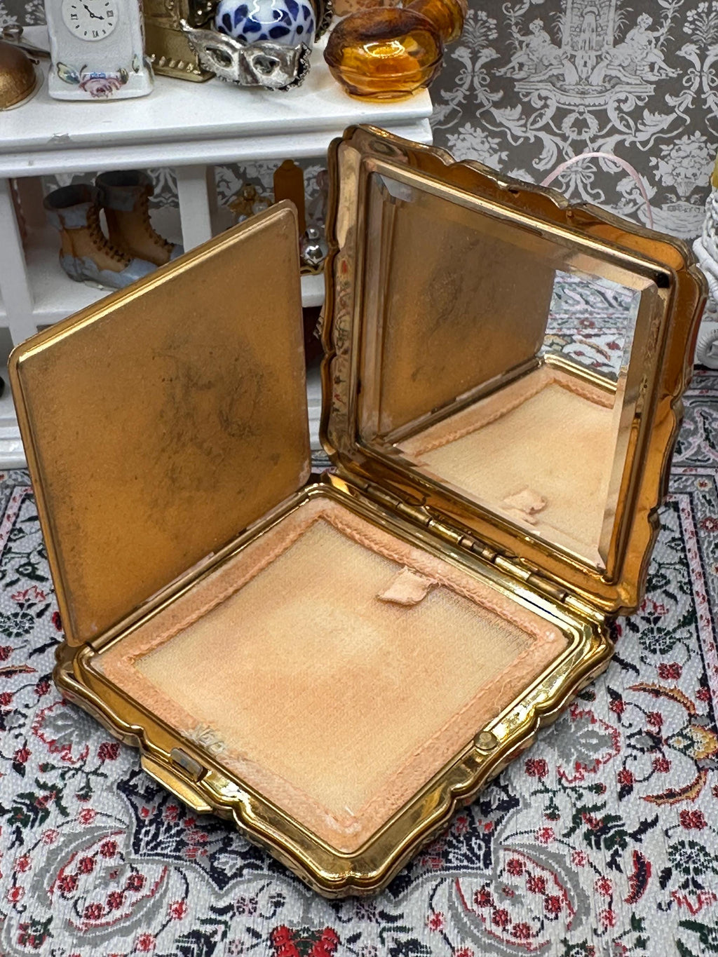 Vintage Stratton Powder Compact: Blue Enamel Floral Design, Mid-Century Vanity Mirror