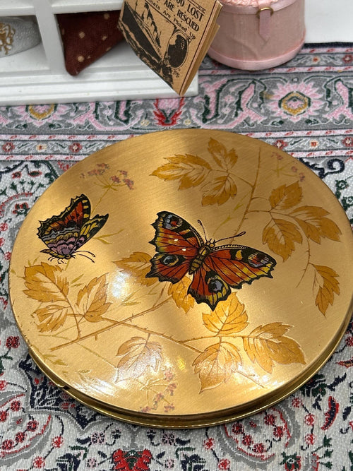 Le Rage Butterfly Powder Compact – 1950s British Gold Tone Autumn Leaf Design (with Pouch)