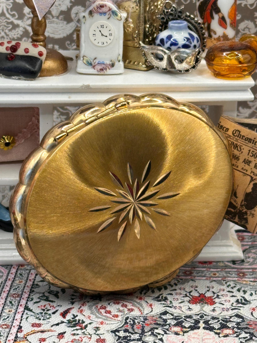 Vintage Kigu Concerto Musical Powder Compact, Gold Tone Engine Turned Vanity Case