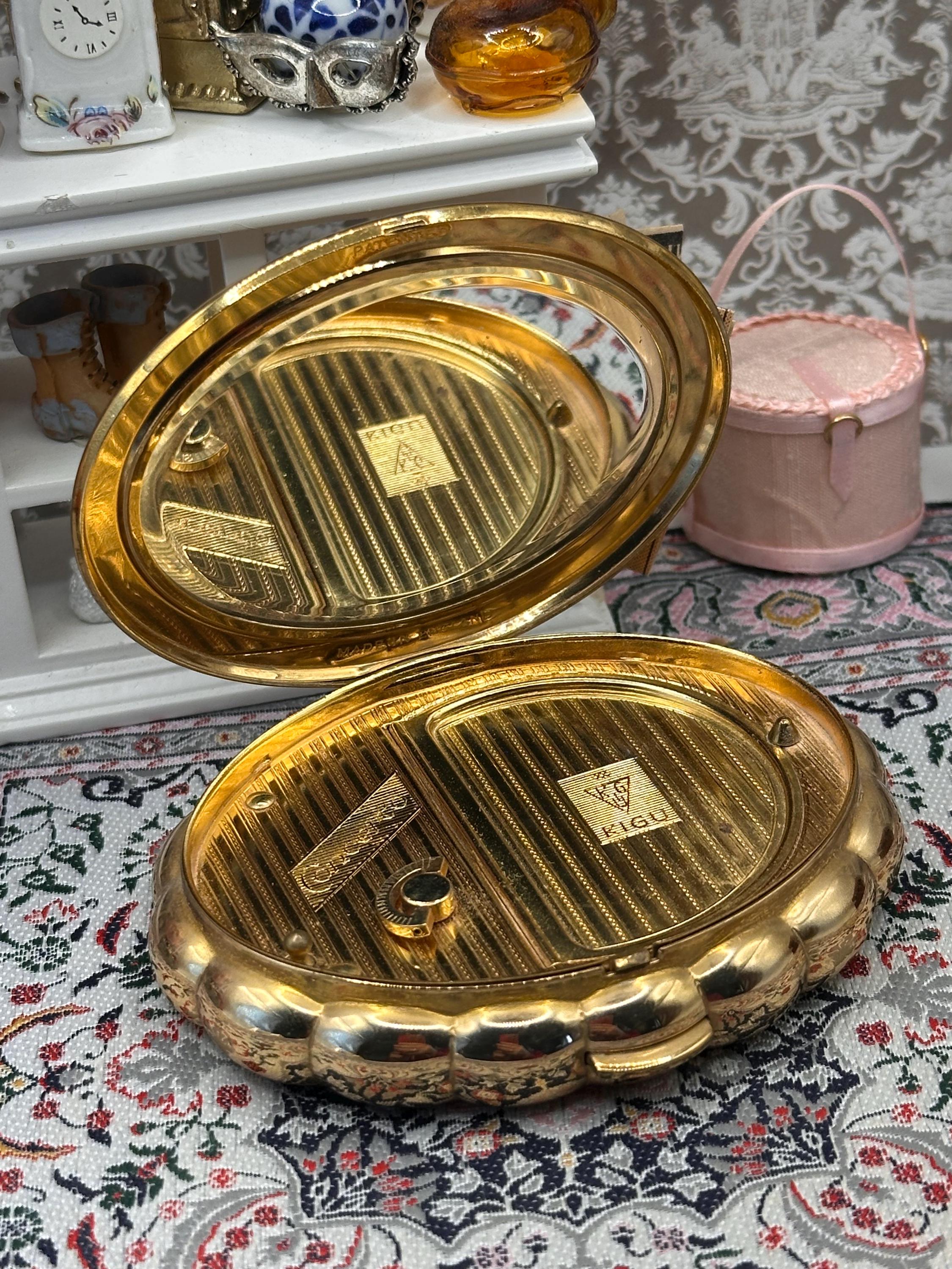 Vintage Kigu Concerto Musical Powder Compact, Gold Tone Engine Turned Vanity Case