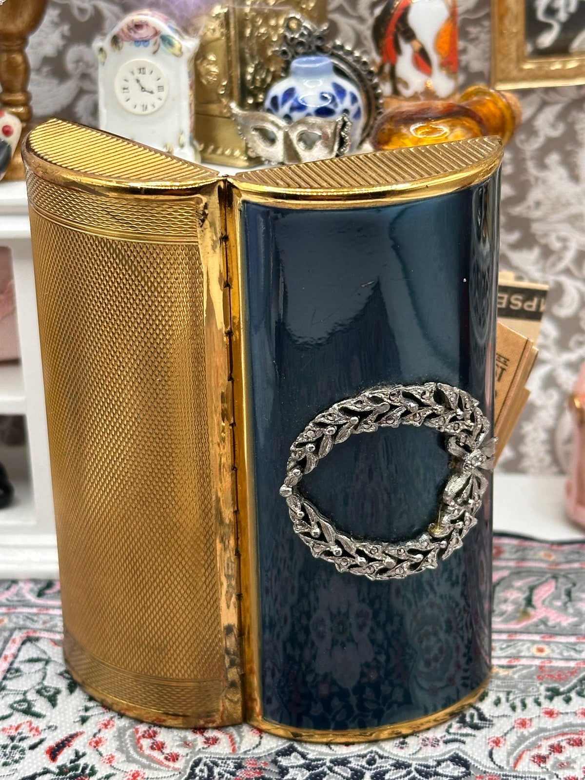 Vintage Kigu Blue Guilloché Cigarette Case 9cm – Gold Tone with Silver Tone Wreath Detail – Mid Century Vanity Tobacciana