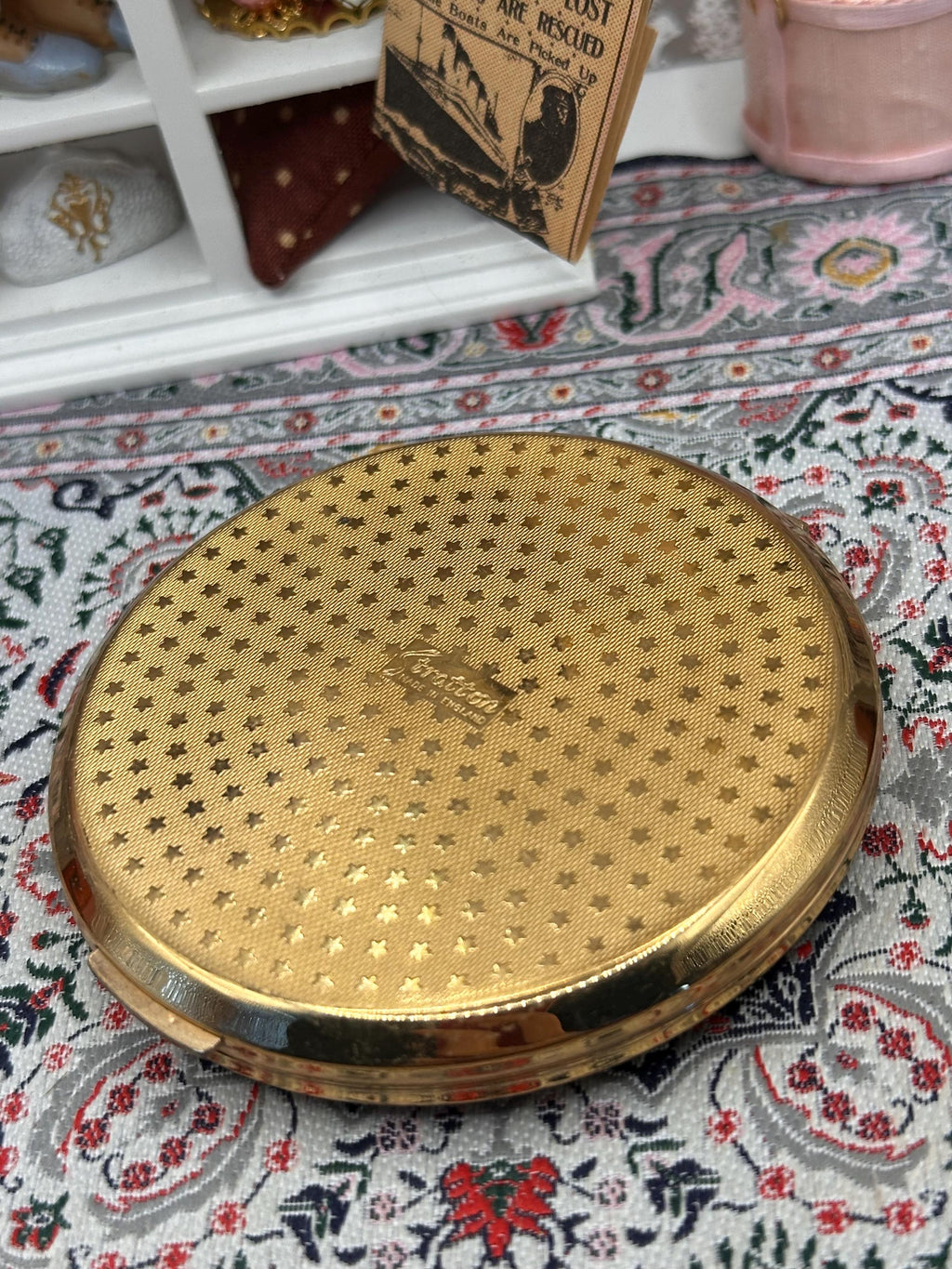 Stratton Abalone Shell Powder Compact, Iridescent Mosaic Design, 1950s, Round 7.5cm Vintage Compact