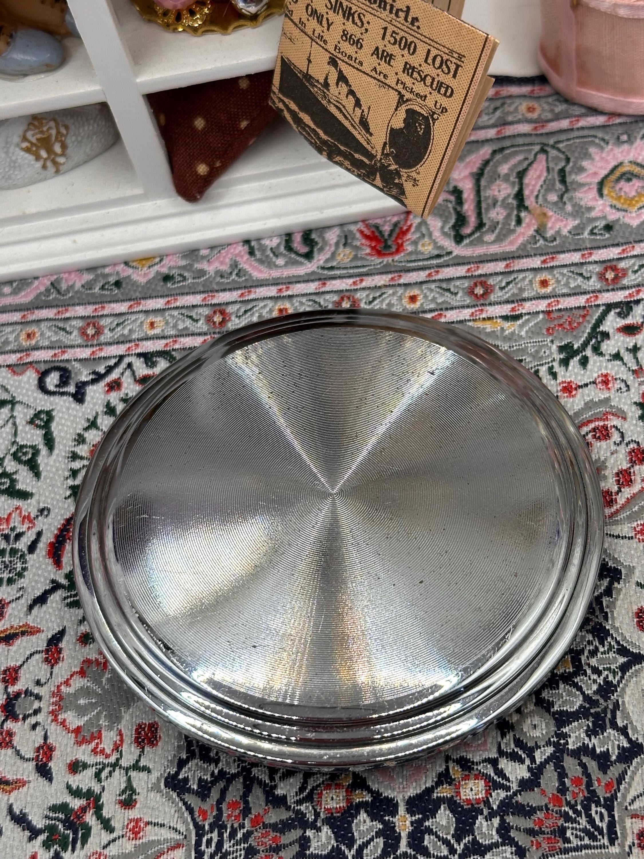 Art Deco Engine Turned Silver Tone Powder Compact – 1930s Round Vanity Display Piece