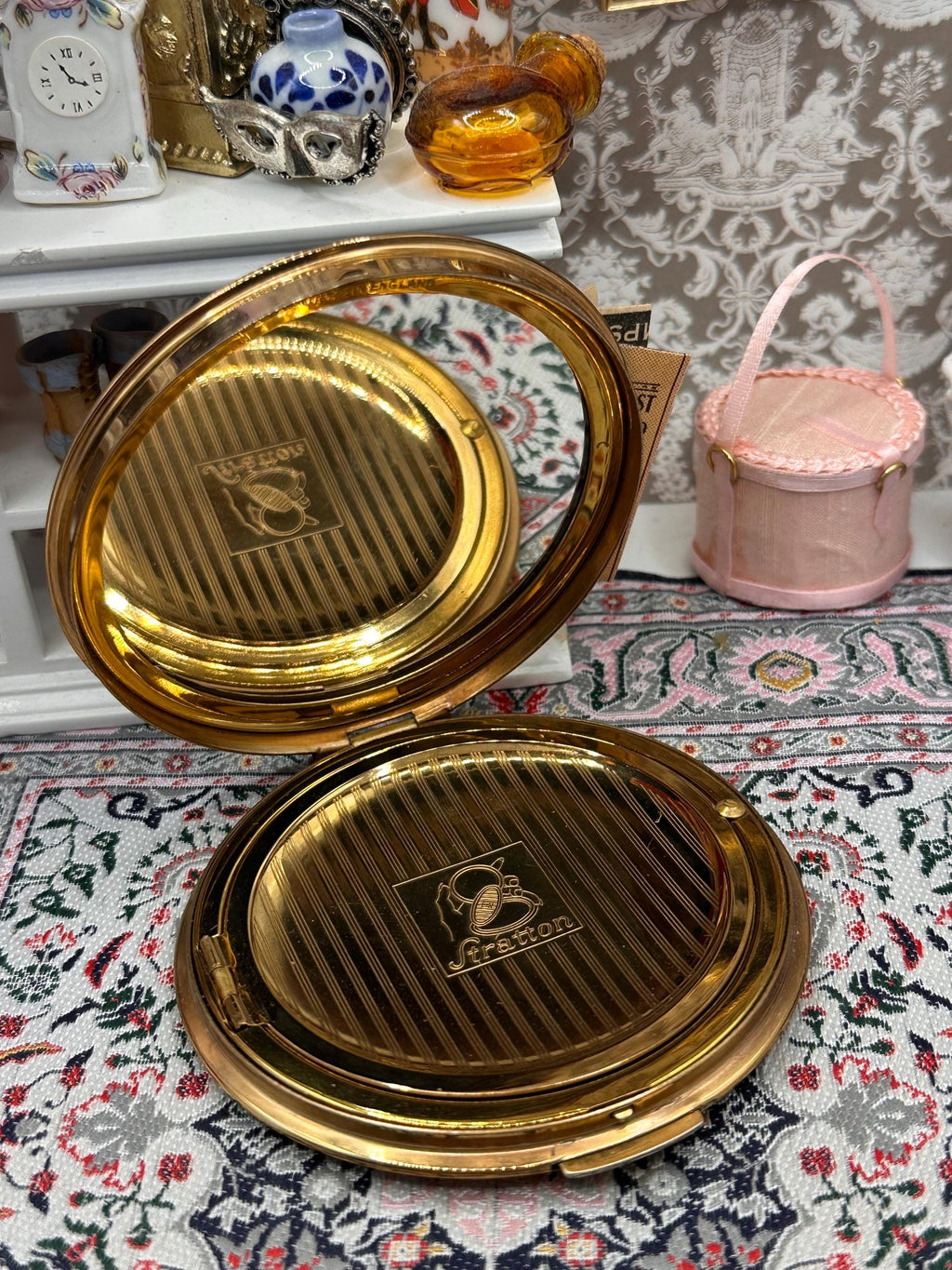 Vintage Stratton Powder Compact Flamingo Design Blue Enamel 7.5cm England 1950s