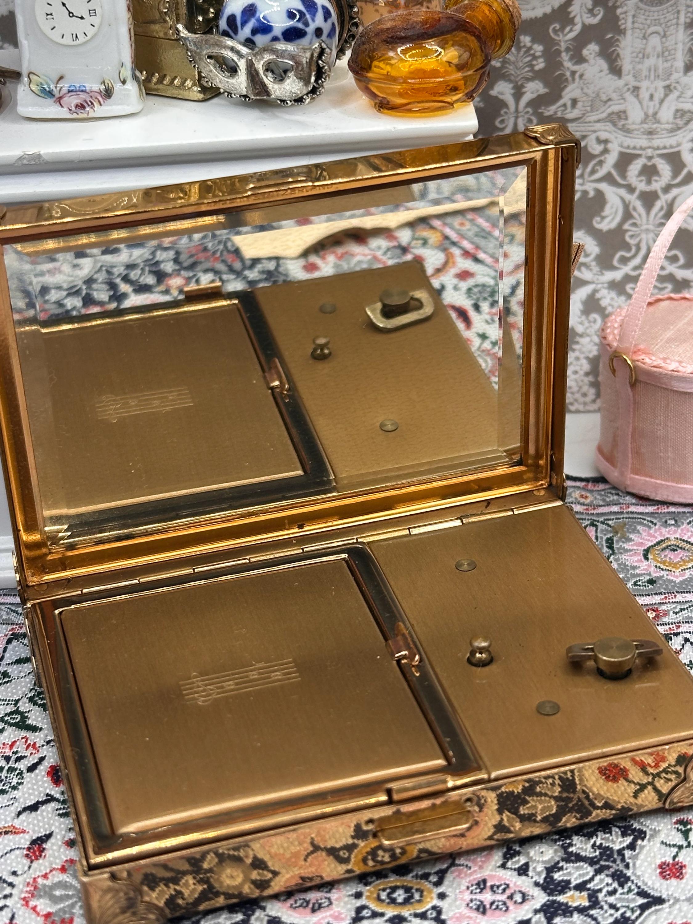 Vintage Musical Powder Compact – Black Enamel Guitar, Mother of Pearl Inlay – 1950s Vanity Case