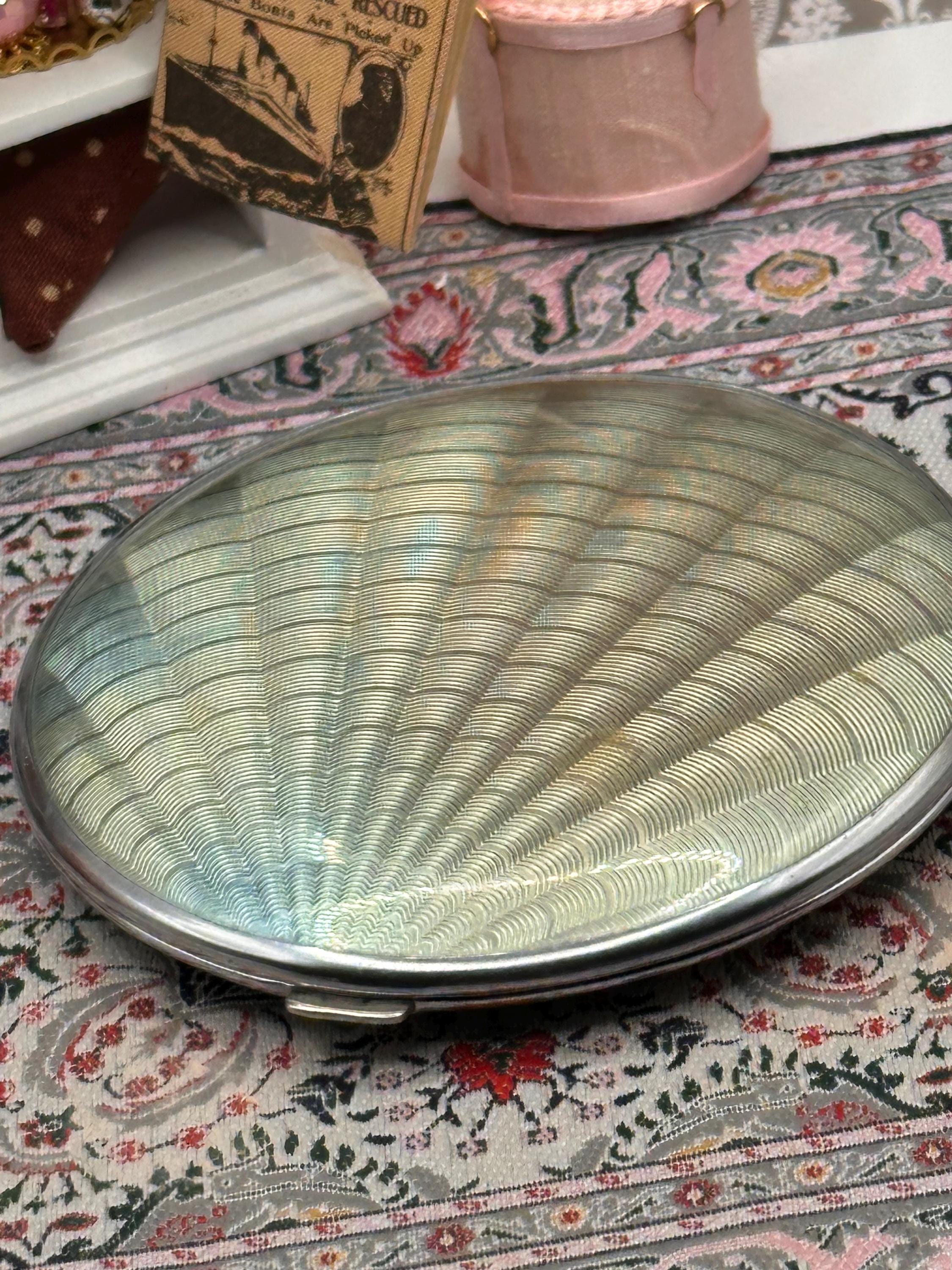 Vintage Guilloché Powder Compact | Large 9cm Silver Tone Compact | Art Deco Inspired Engine Turned Vanity Compact