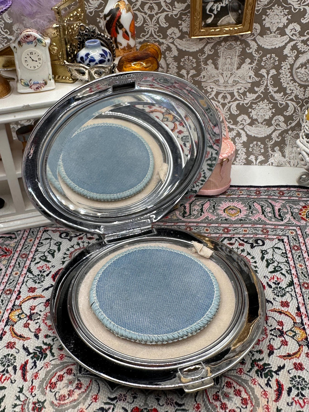 Vintage Guilloché Powder Compact | Large 9cm Silver Tone Compact | Art Deco Inspired Engine Turned Vanity Compact