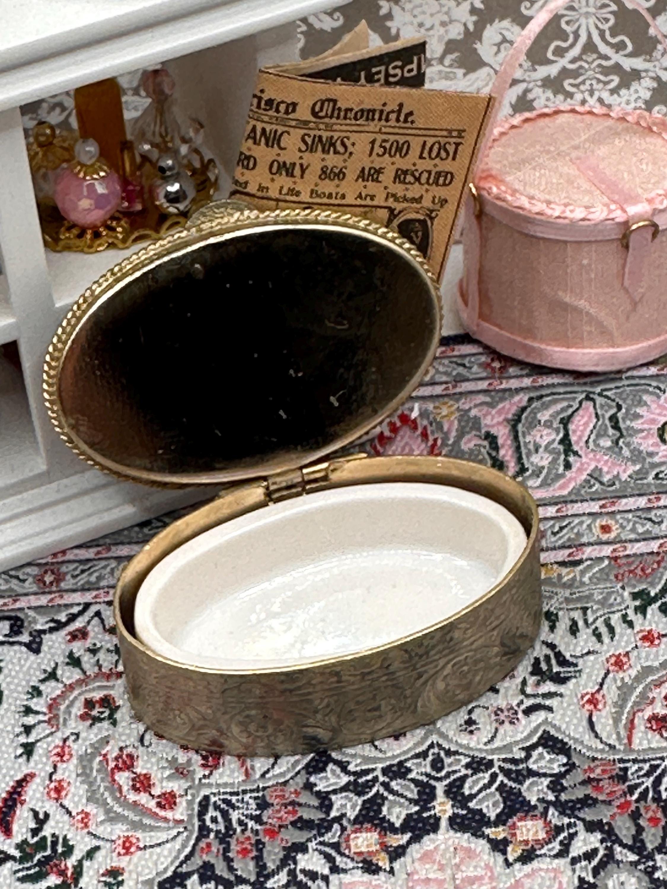 Vintage Hand Painted Floral Pill Box – Oval Trinket Box – Black Enamel Flowers Gold Tone Vanity Box – 5cm
