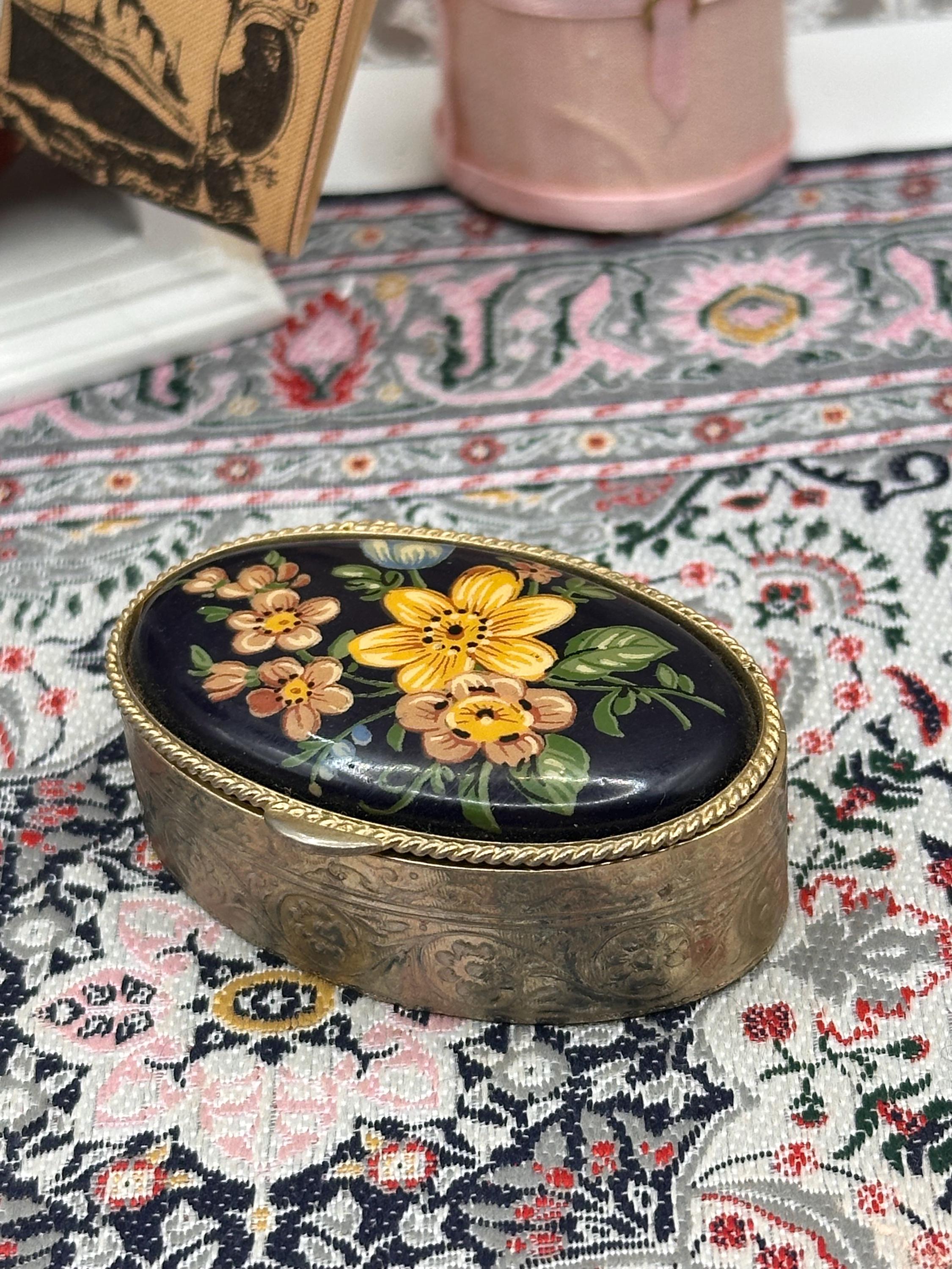 Vintage Hand Painted Floral Pill Box – Oval Trinket Box – Black Enamel Flowers Gold Tone Vanity Box – 5cm