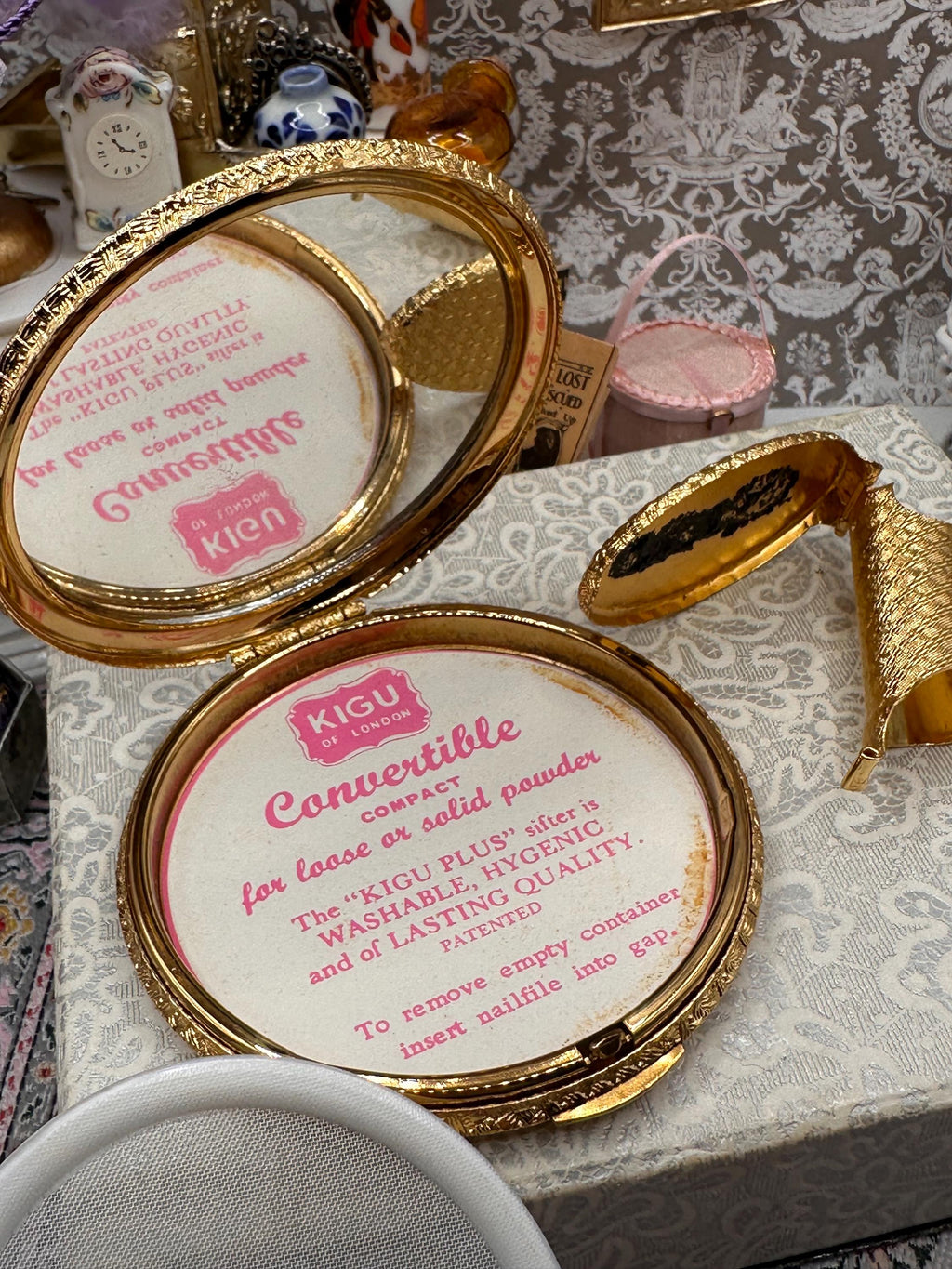 Vintage Boxed Kigu Powder Compact & Lipview Set, Kigu of London Convertible Compact, Gold Tone Vanity Set, Made in England