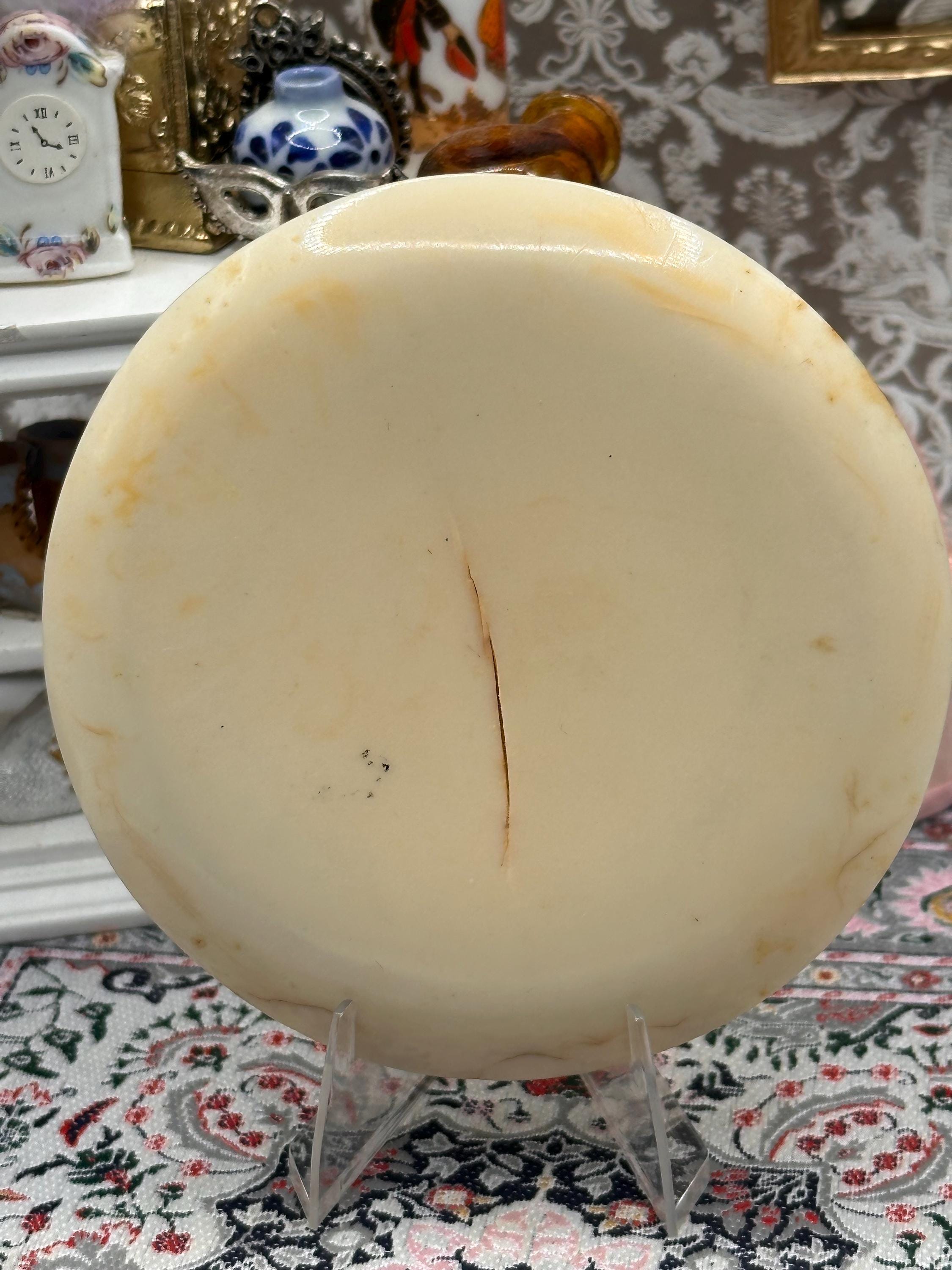 Vintage Celluloid Powder Compact Romantic Courting Scene Compact Mirror Vanity Compact 8.5cm