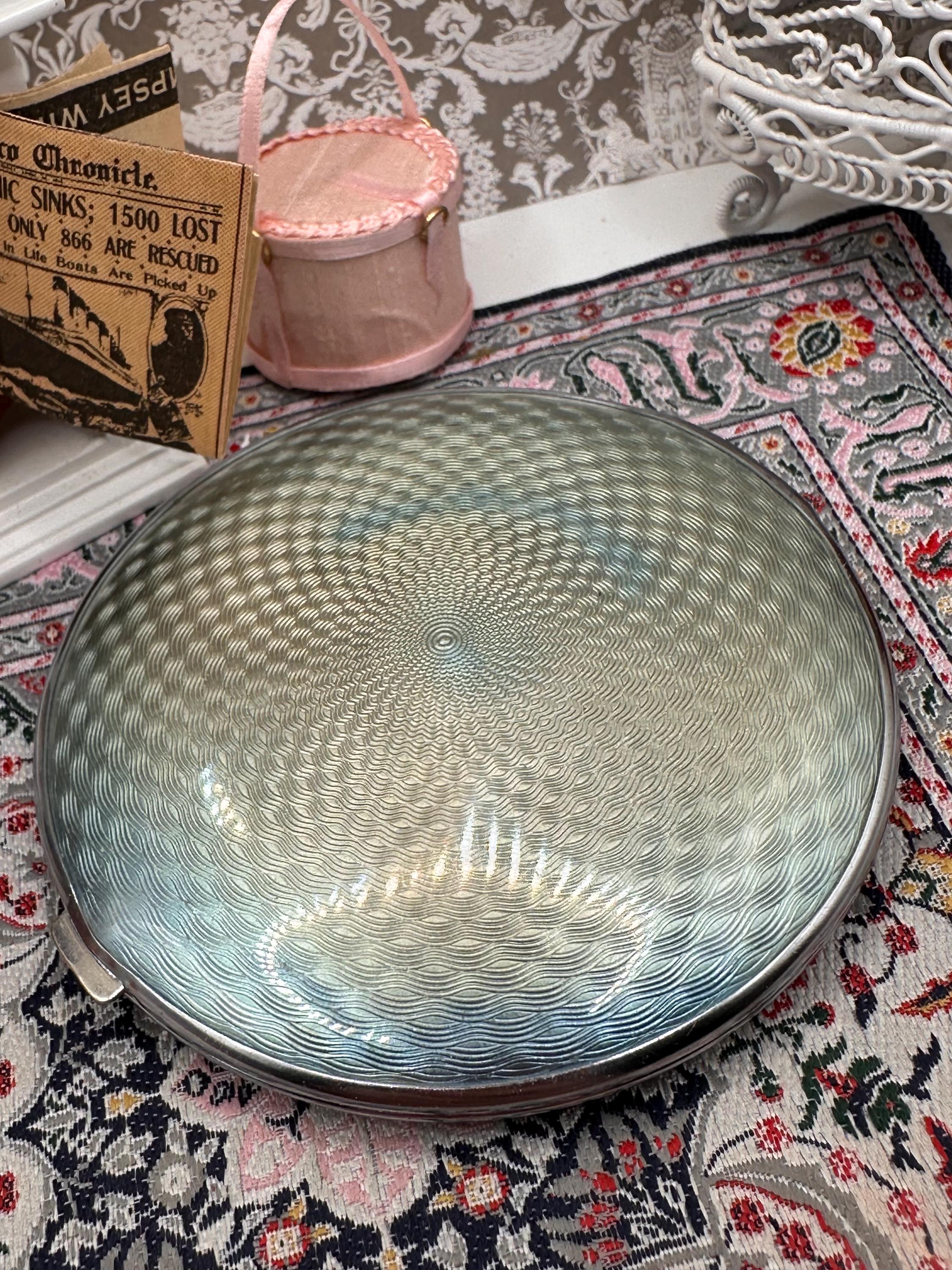 Vintage Guilloché Powder Compact | Large 9cm Silver Tone Compact | Art Deco Inspired Engine Turned Vanity Compact