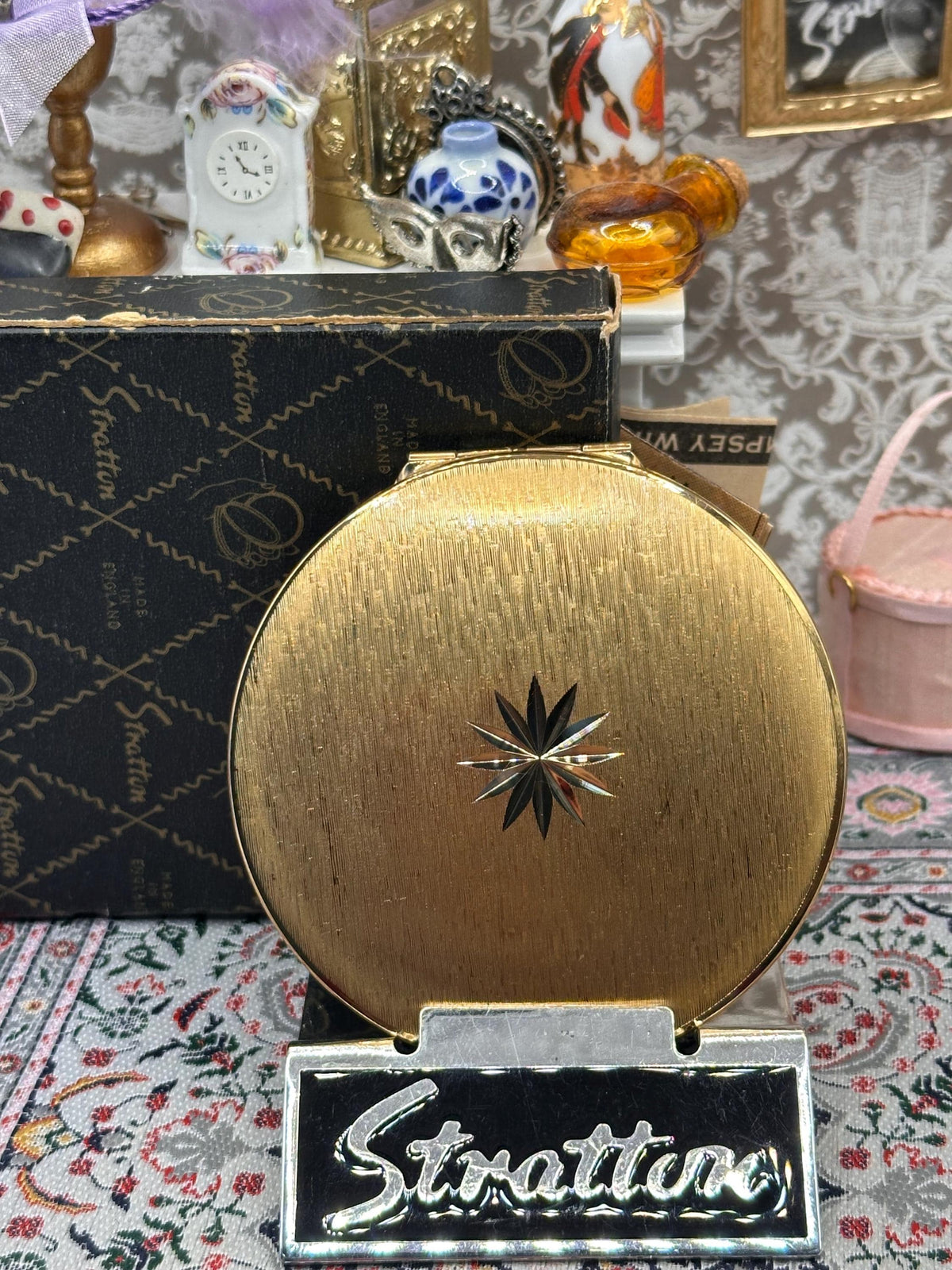 Vintage Stratton Slimline Powder Compact with Original Box & Pouch, Gold Tone Starburst Compact, Made in England