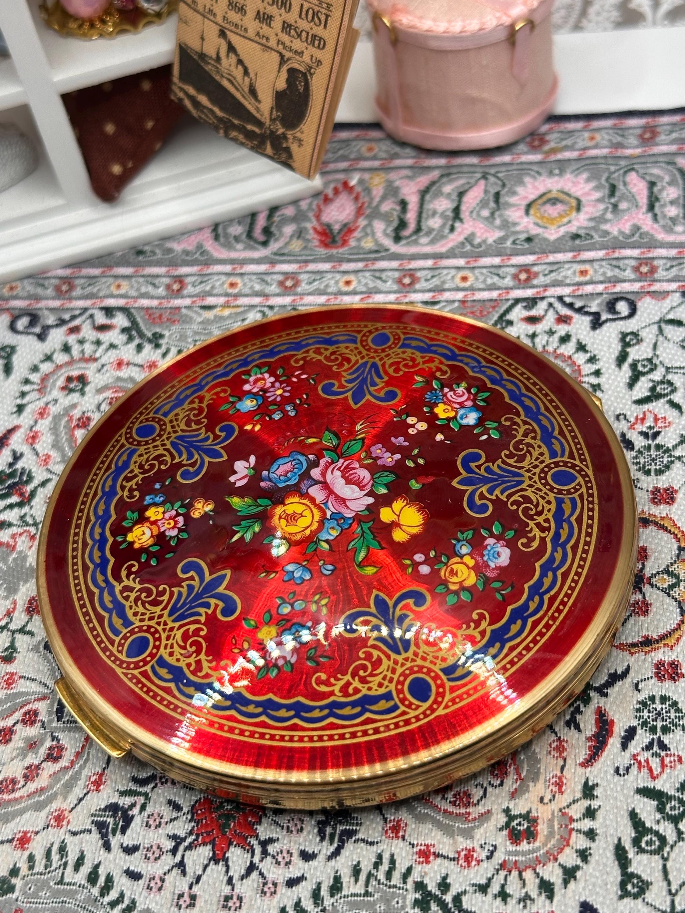 Vintage Stratton Powder Compact Mirror England – Scarlet Red Enamel Floral Convertible Powder Compact – Gold Tone Vanity Compact – 1950s