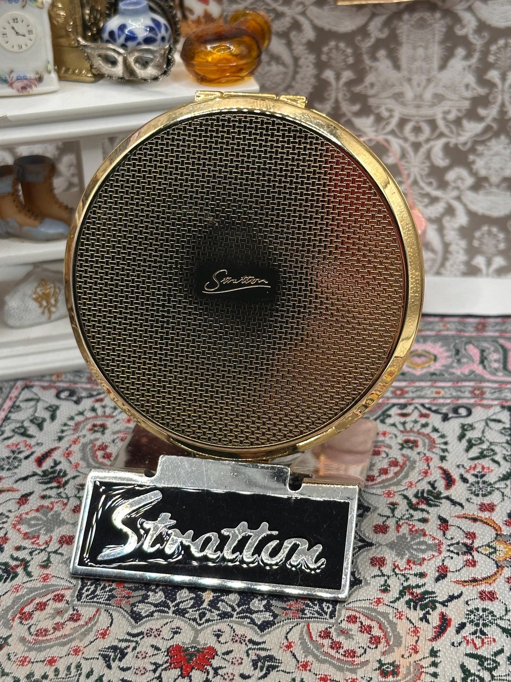 Vintage Stratton Powder Compact Black & Gold Red Enamel Art Deco Style Compact Mirror 7.5cm England