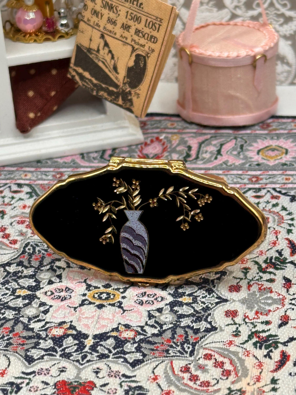 Vintage Stratton Lip View Compact Mirror Holder With Box Black Enamel Vase Design 1950s Powder Compact Accessory