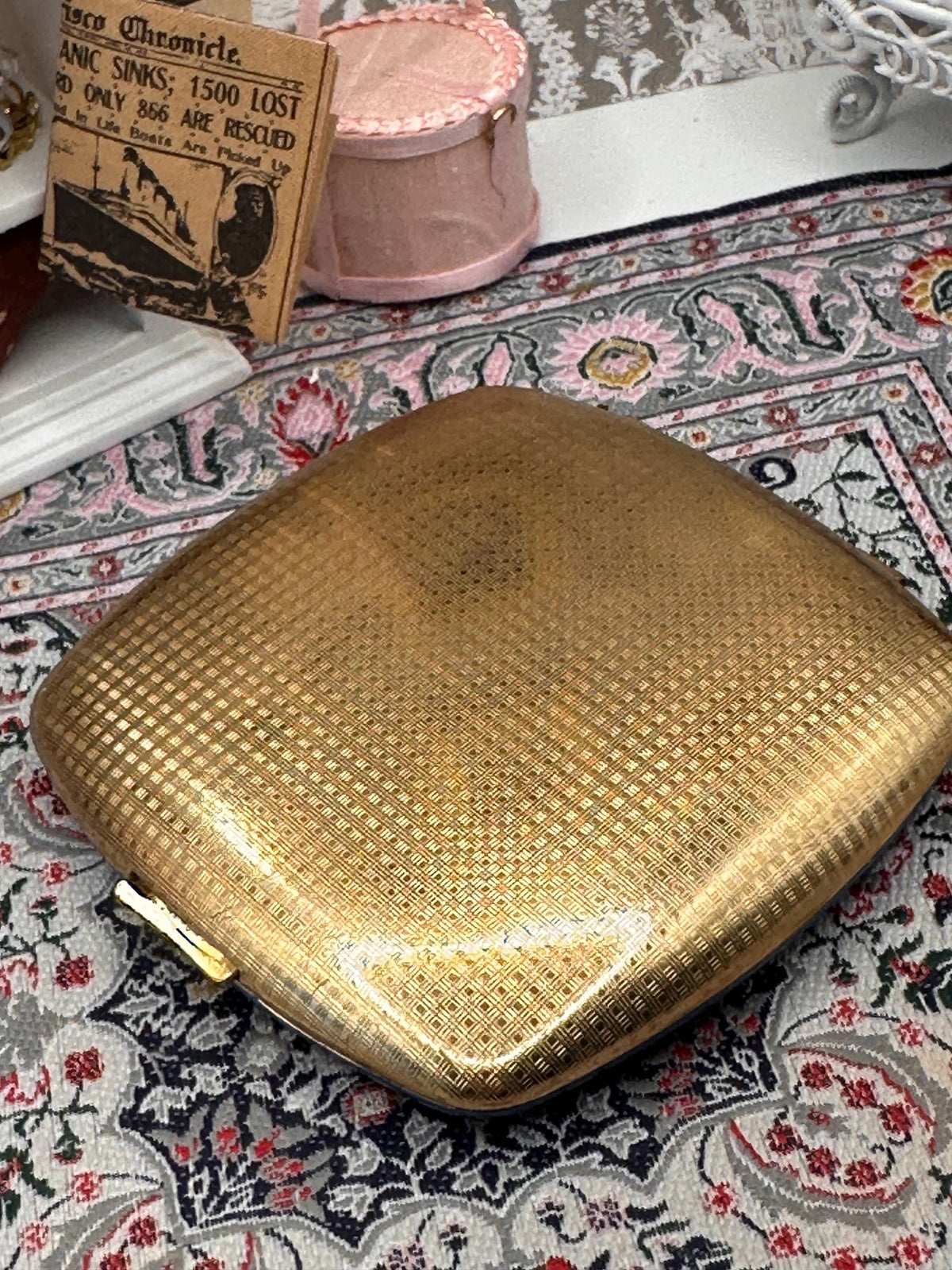 Vintage Melissa Blue Enamel Powder Compact with Gold Rose Motif | Mid Century Vanity Compact | Collectible Powder Compact 8cm