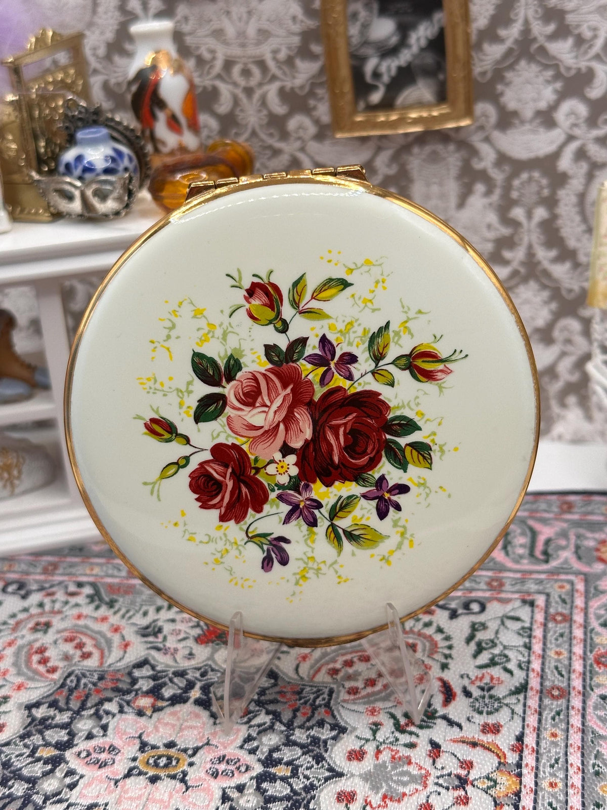 Kigu Powder Compact White Enamel Rose Bouquet Vintage Floral Compact Mirror Convertible Powder Compact Made in England
