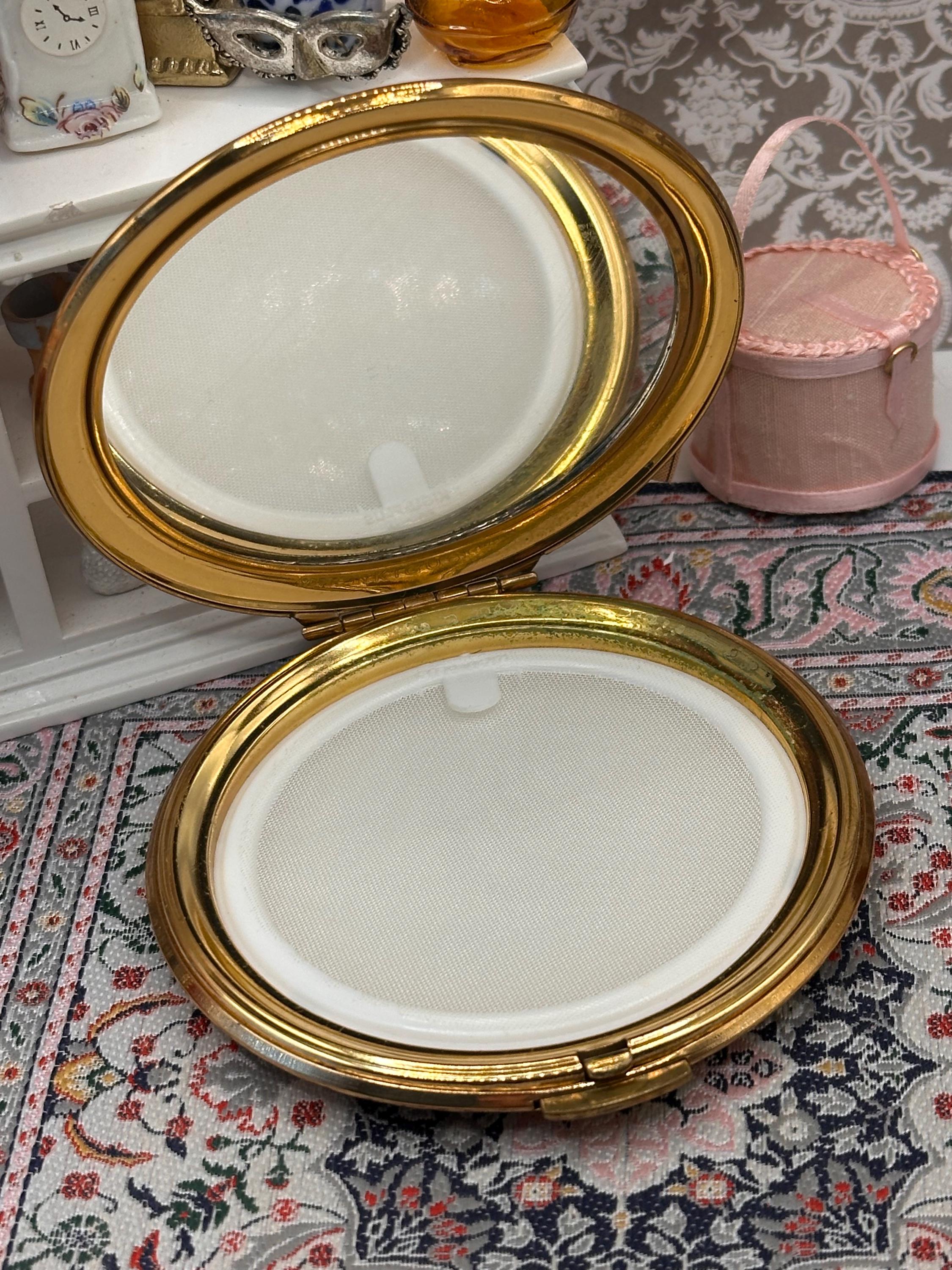 Kigu Powder Compact White Enamel Rose Bouquet Vintage Floral Compact Mirror Convertible Powder Compact Made in England