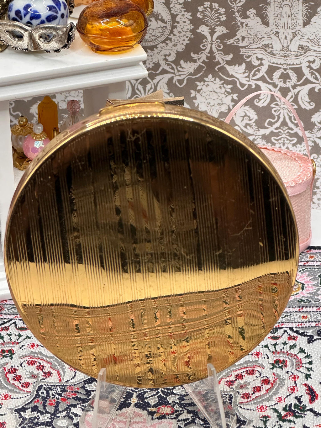 Vintage Elizabeth Arden Invisible Veil Powder Compact 7.5cm Gold Tone Vanity Compact