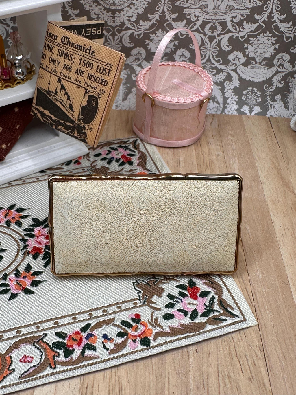 Vintage Stratton Lipview & Matching Lipstick Holder in Original Presentation Box – Late 1960s Vanity Set – Registered Design 934048