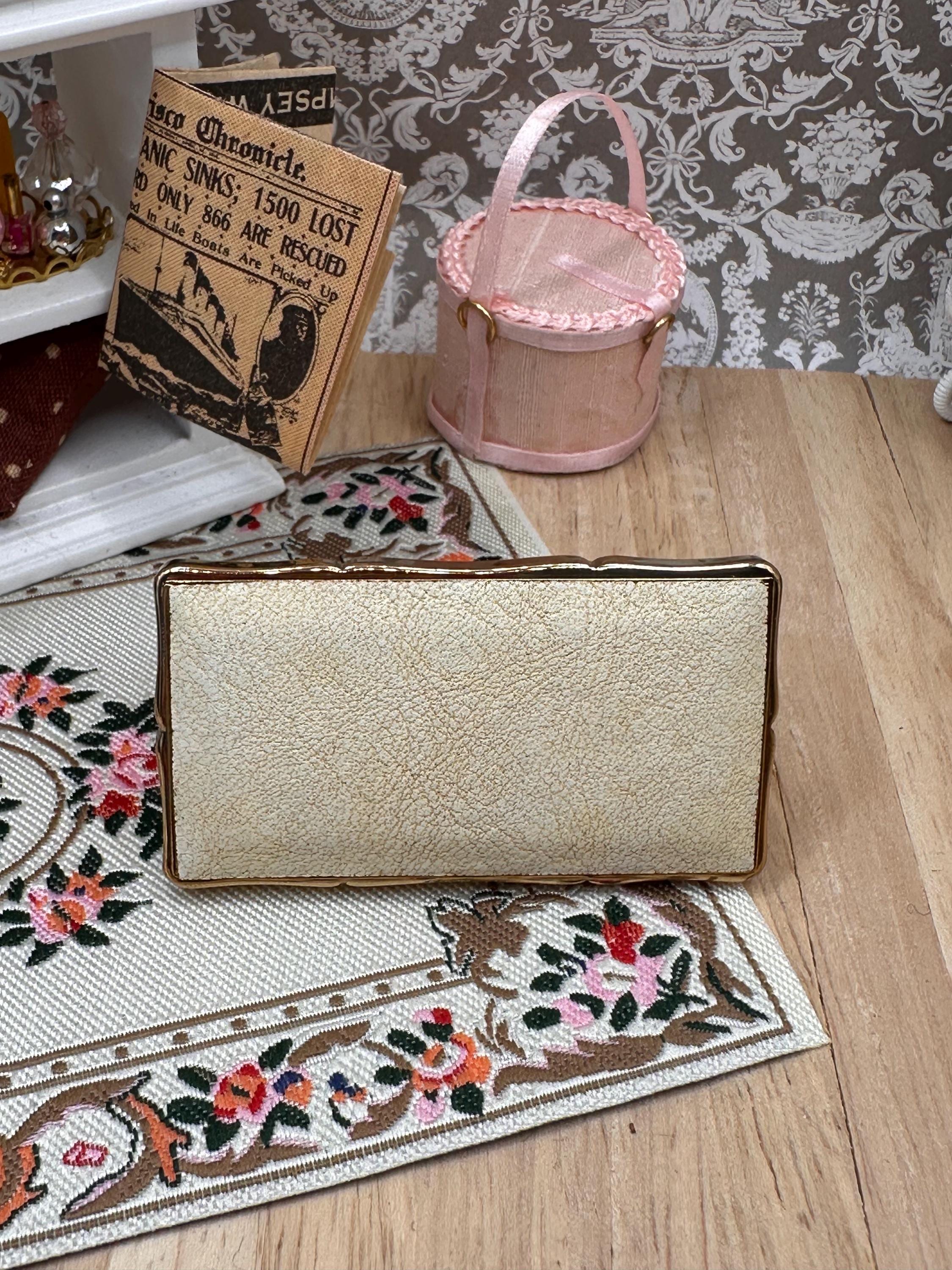 Vintage Stratton Lipview & Matching Lipstick Holder in Original Presentation Box – Late 1960s Vanity Set – Registered Design 934048