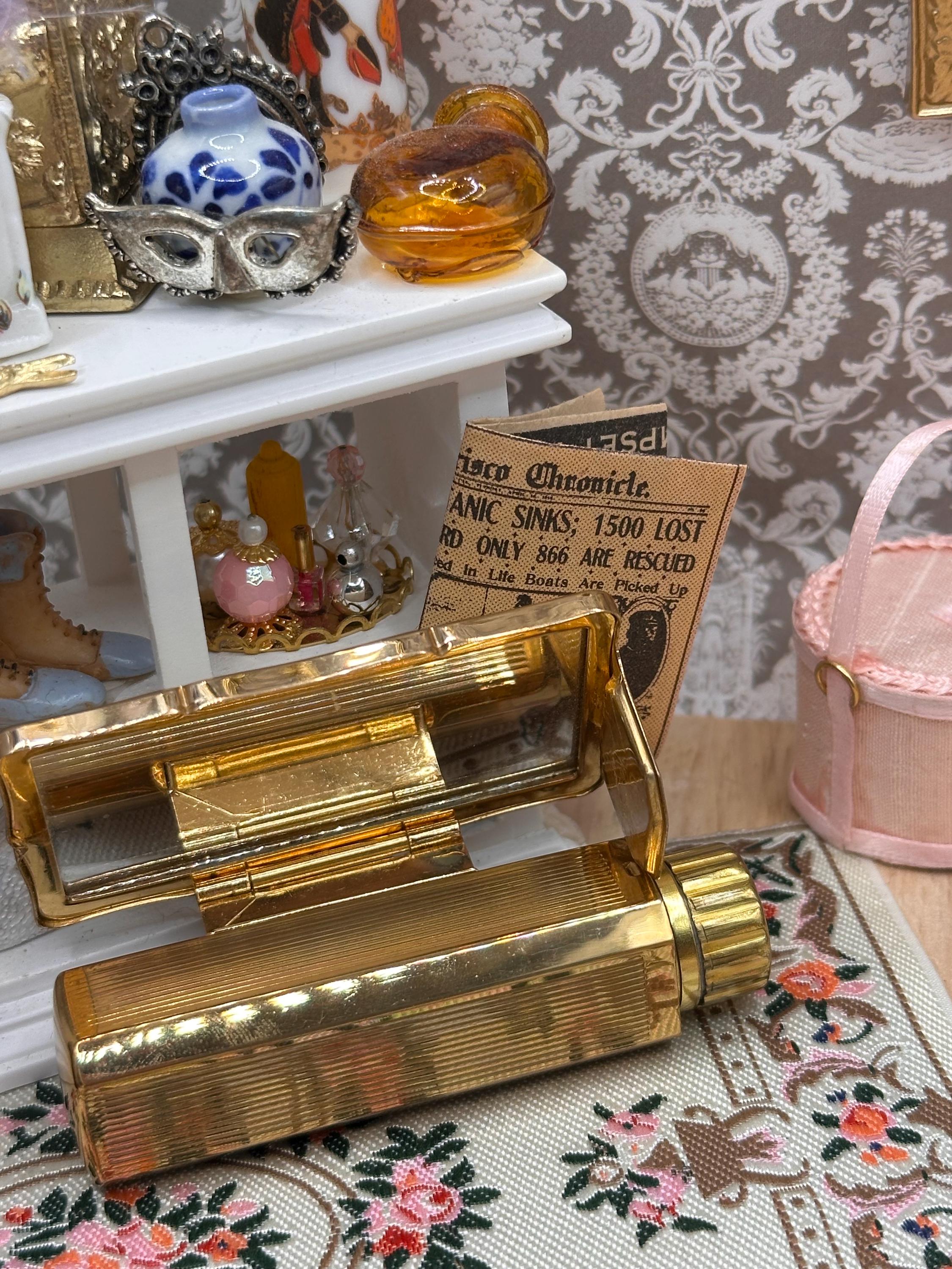 Vintage Stratton Lipview & Matching Lipstick Holder in Original Presentation Box – Late 1960s Vanity Set – Registered Design 934048