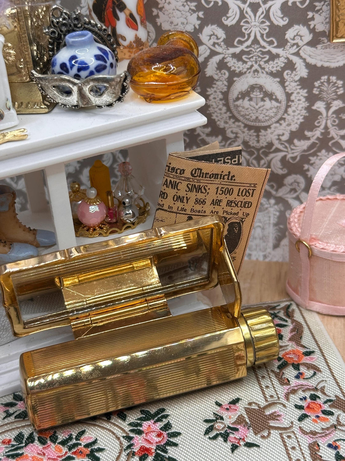 Vintage Stratton Lipview & Matching Lipstick Holder in Original Presentation Box – Late 1960s Vanity Set – Registered Design 934048